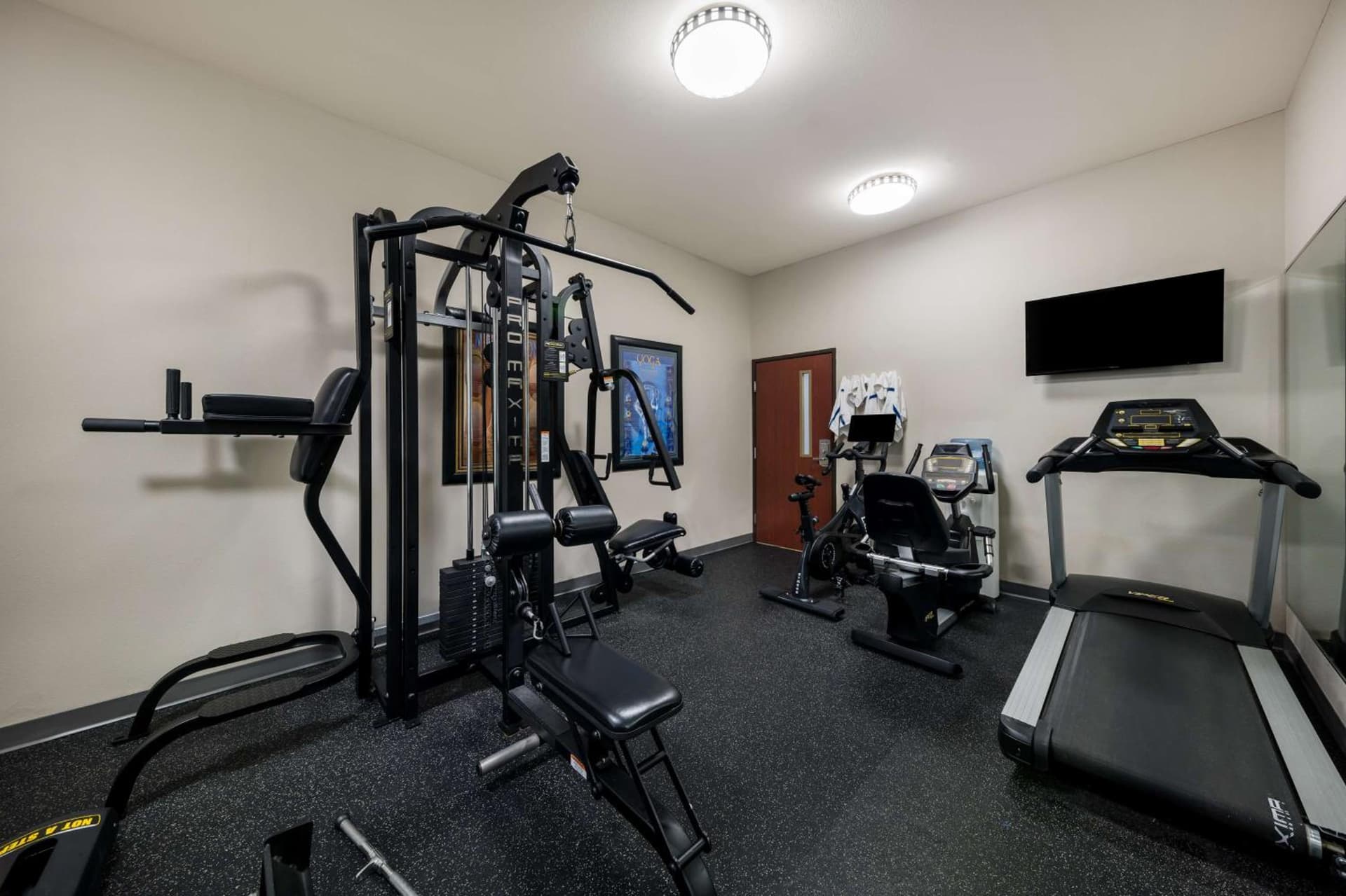 Best Western Plus Lake Dallas Inn & Suites gallery photo in Lake Dallas, TX — image 36