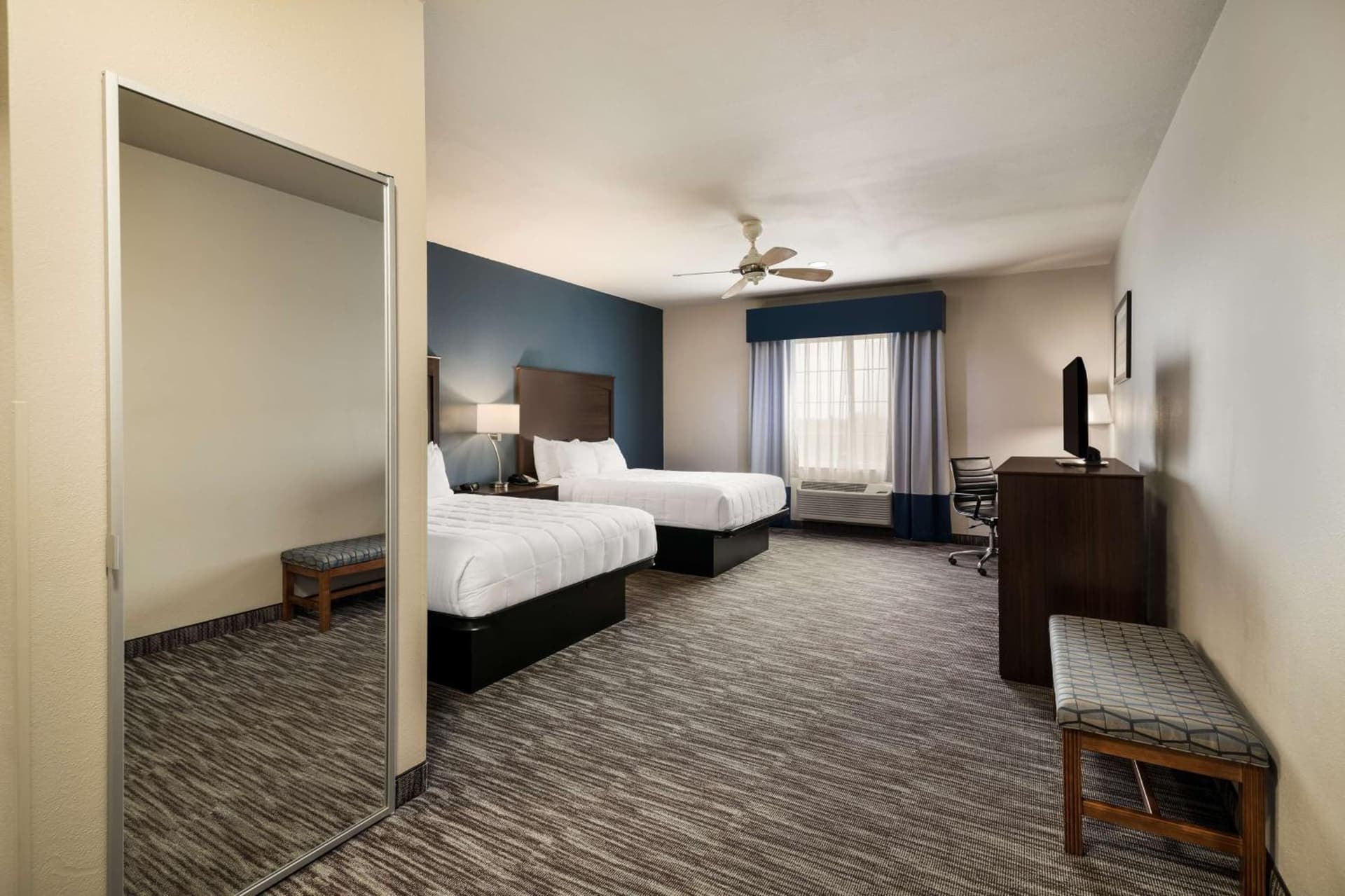 Best Western Plus Lake Dallas Inn & Suites gallery photo in Lake Dallas, TX — image 14
