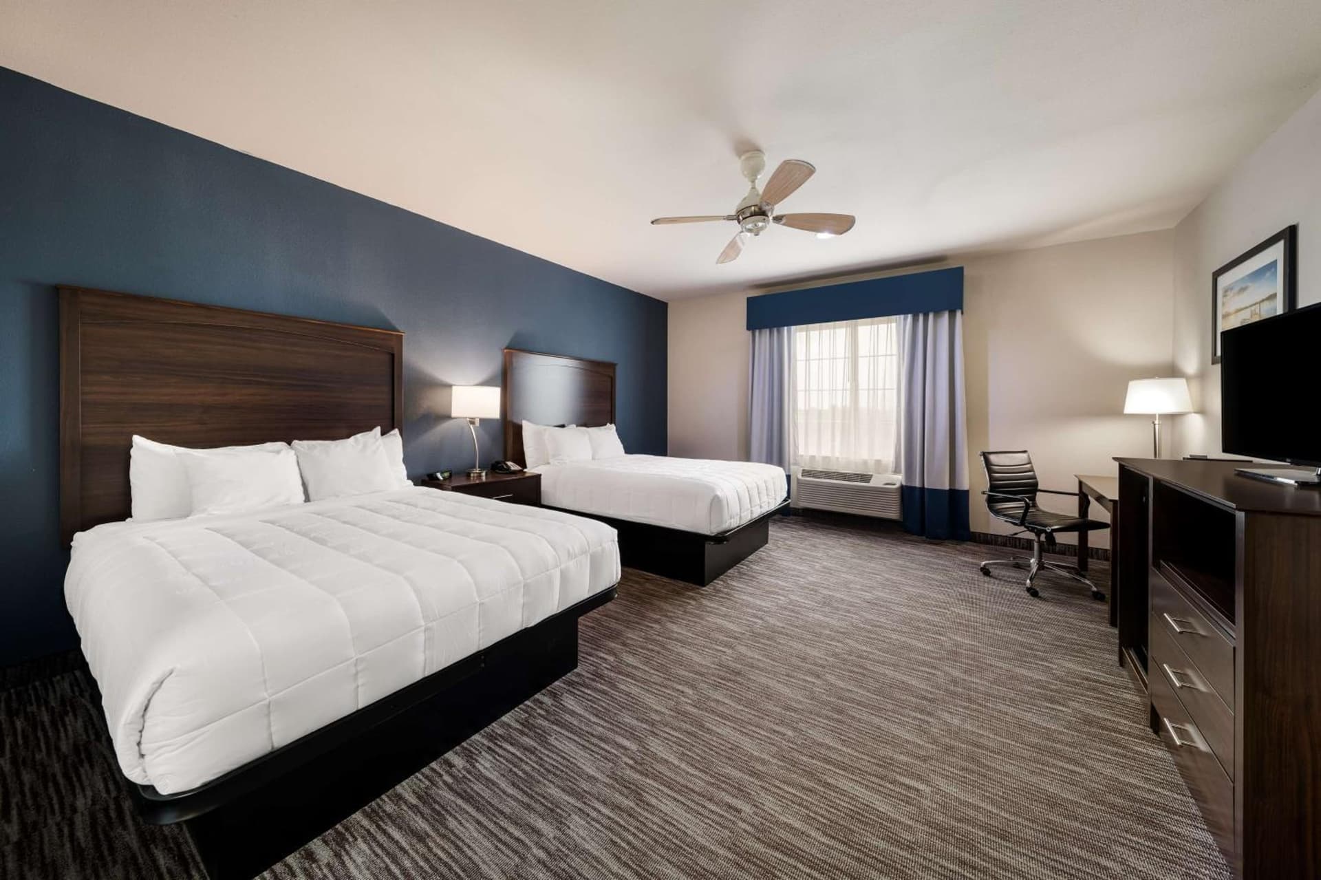 Best Western Plus Lake Dallas Inn & Suites gallery photo in Lake Dallas, TX — image 15