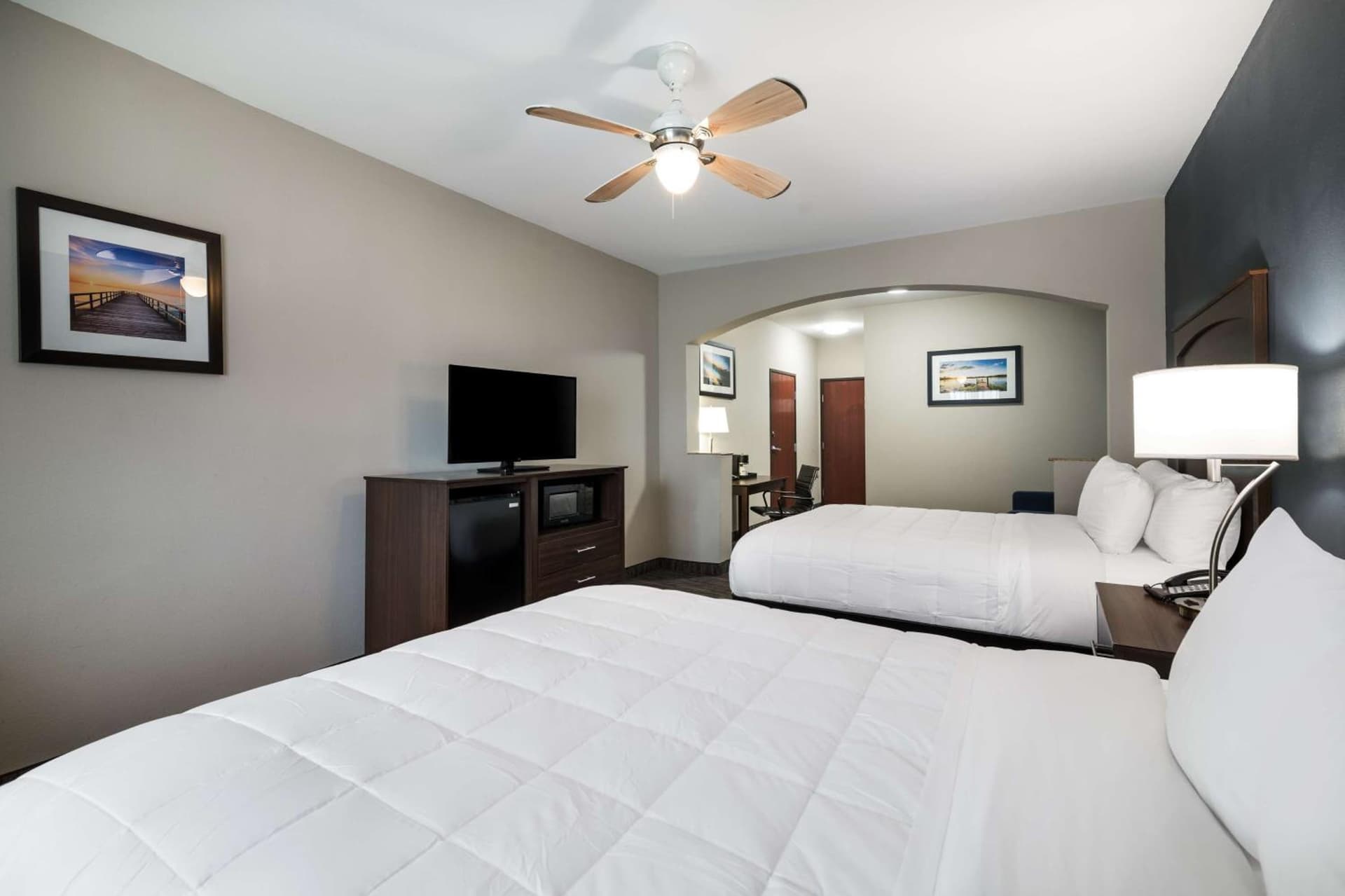 Best Western Plus Lake Dallas Inn & Suites gallery photo in Lake Dallas, TX — image 29