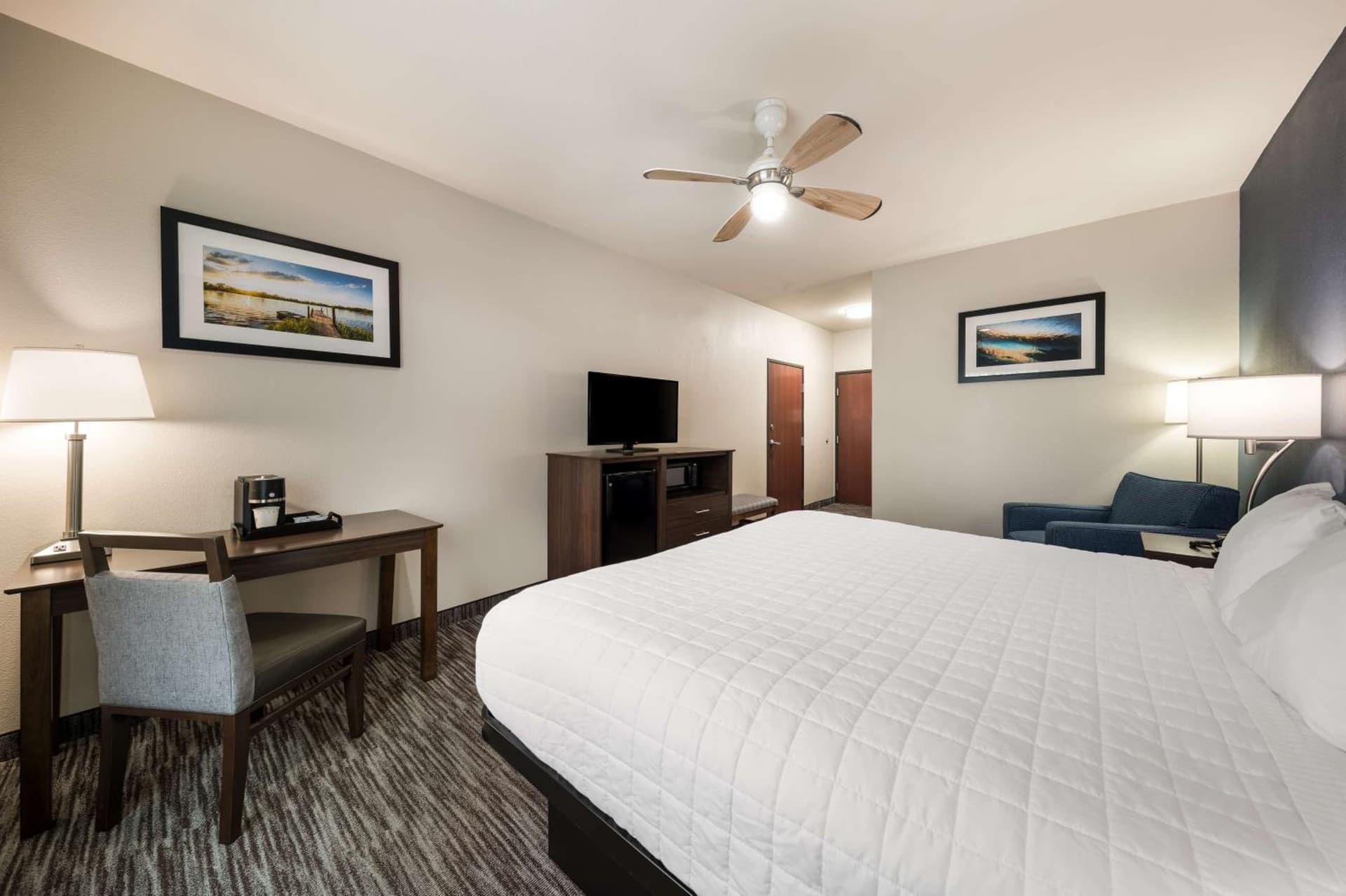 Best Western Plus Lake Dallas Inn & Suites interior in Lake Dallas, TX — gallery photo 2