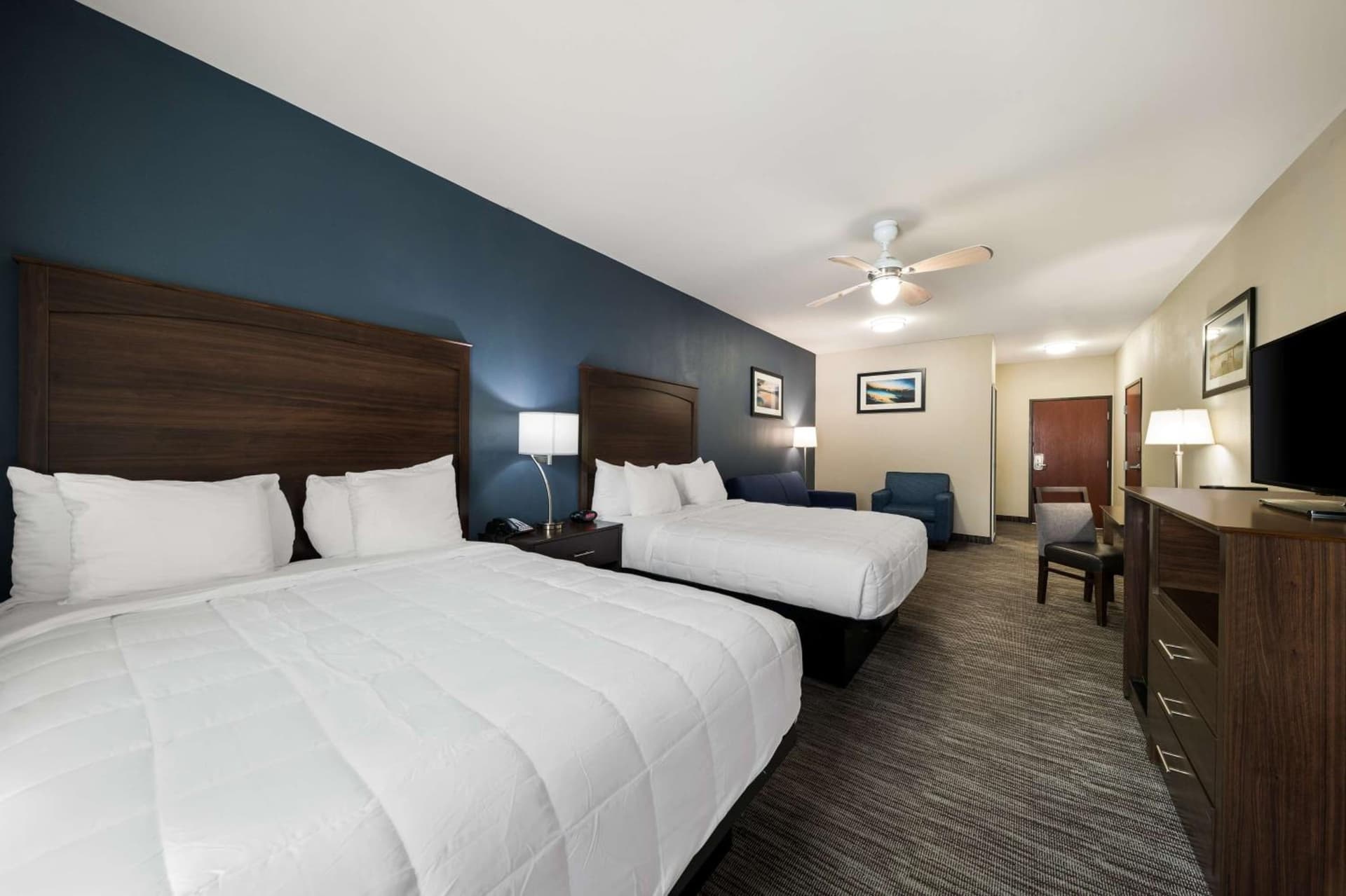 Best Western Plus Lake Dallas Inn & Suites gallery photo in Lake Dallas, TX — image 35