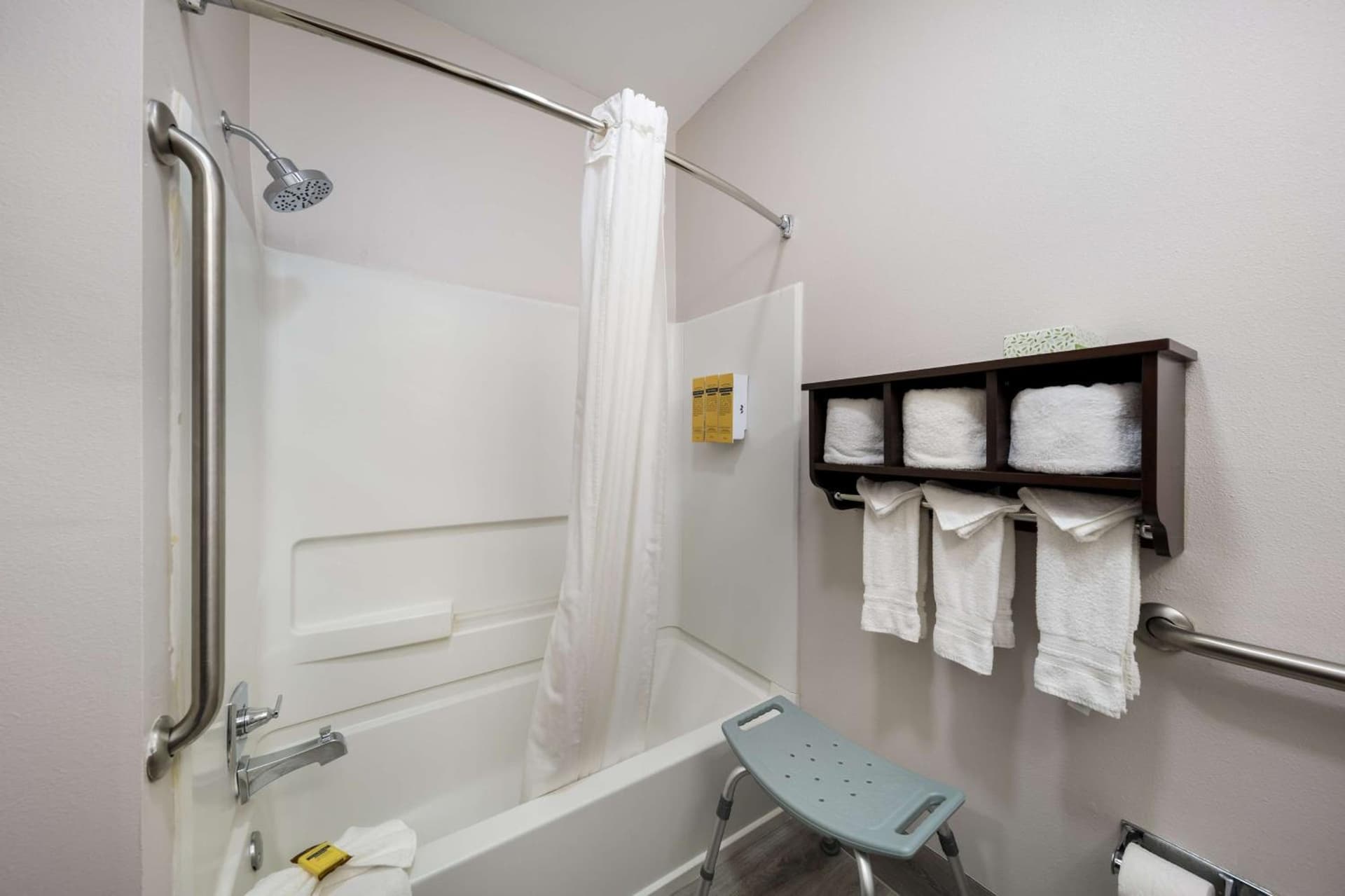Best Western Plus Lake Dallas Inn & Suites gallery photo in Lake Dallas, TX — image 19