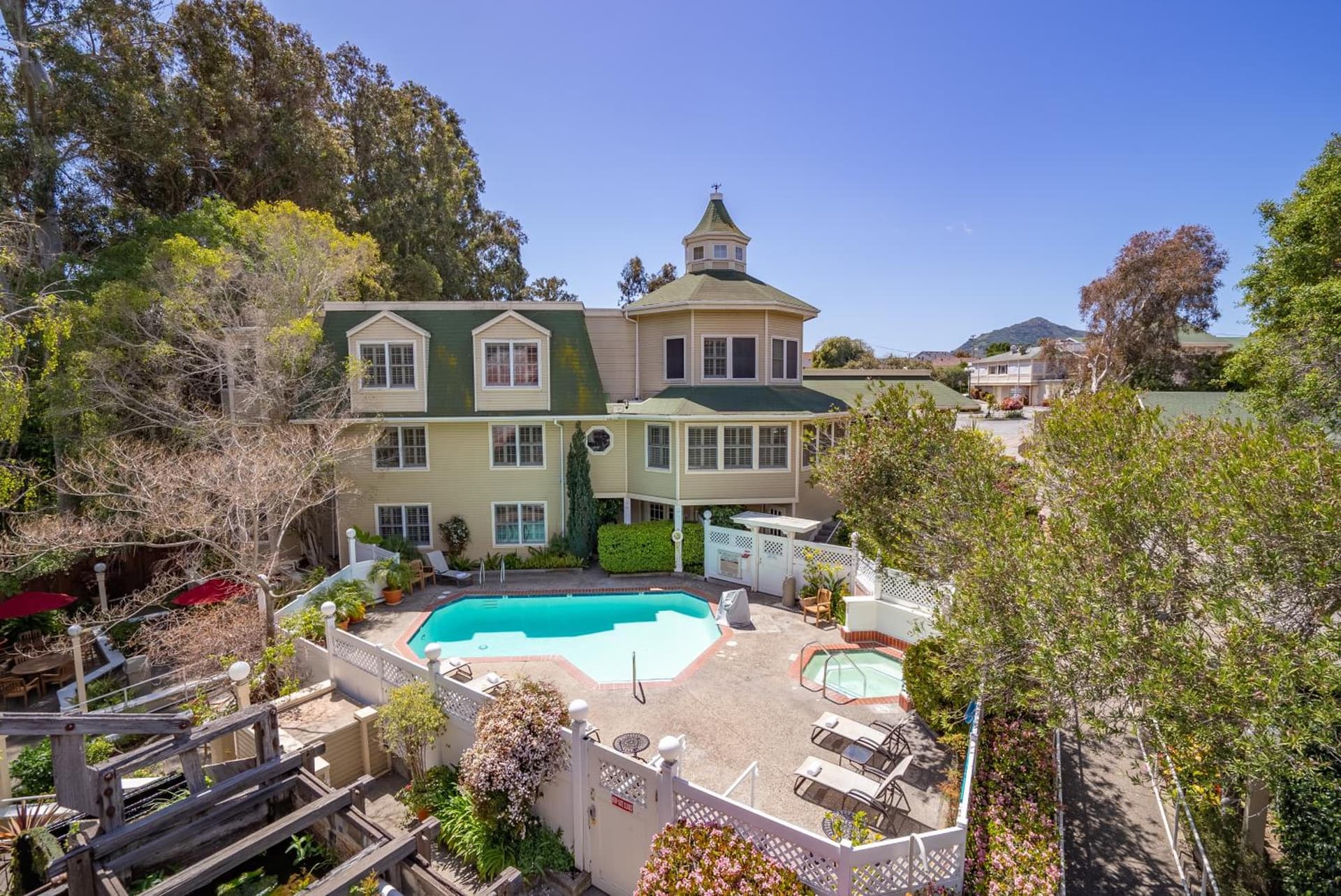Apple Farm Inn featured exterior or lobby in San Luis Obispo, CA — similar hotel