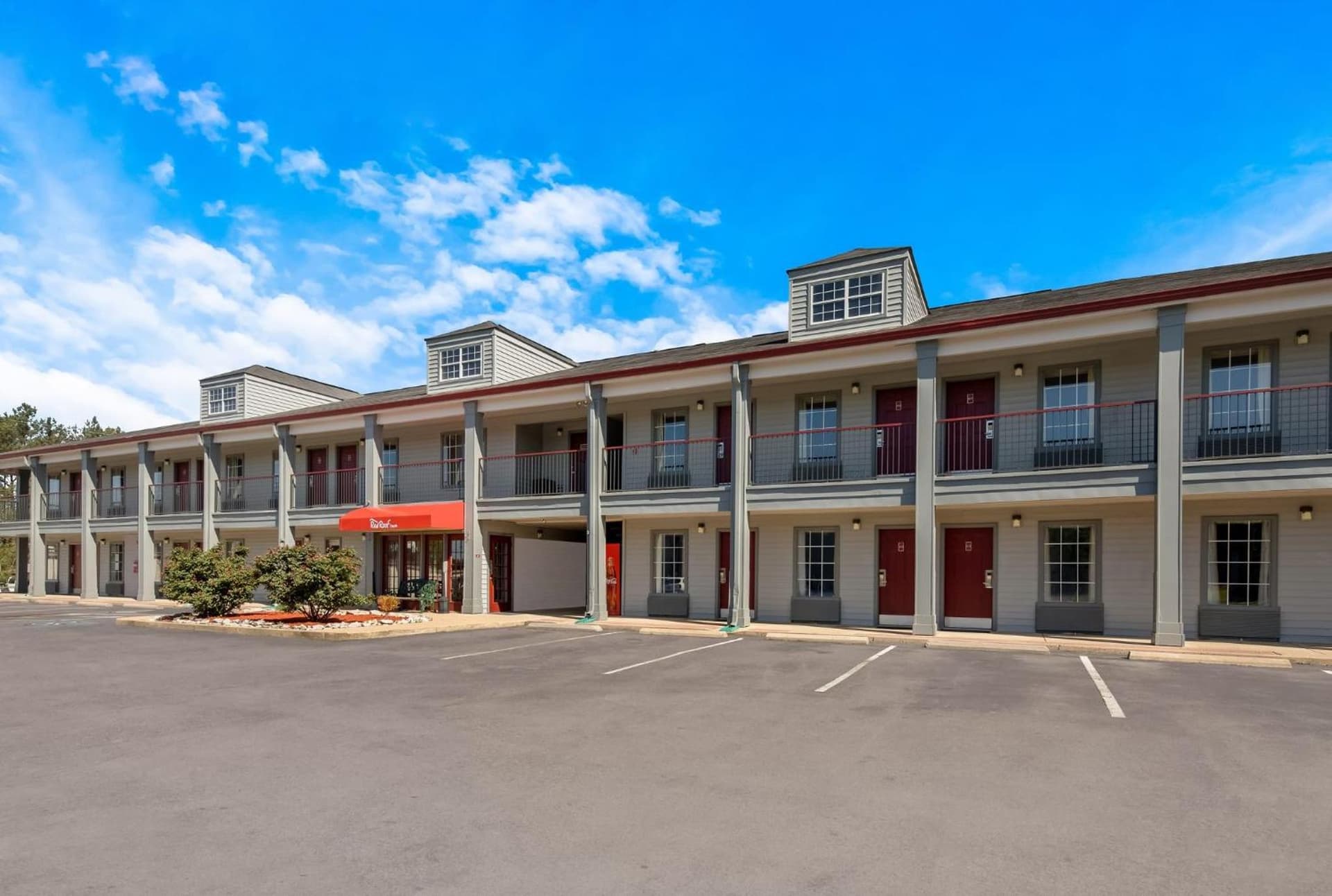 Red Roof Inn Jasper property views in Jasper, AL — gallery photo 3