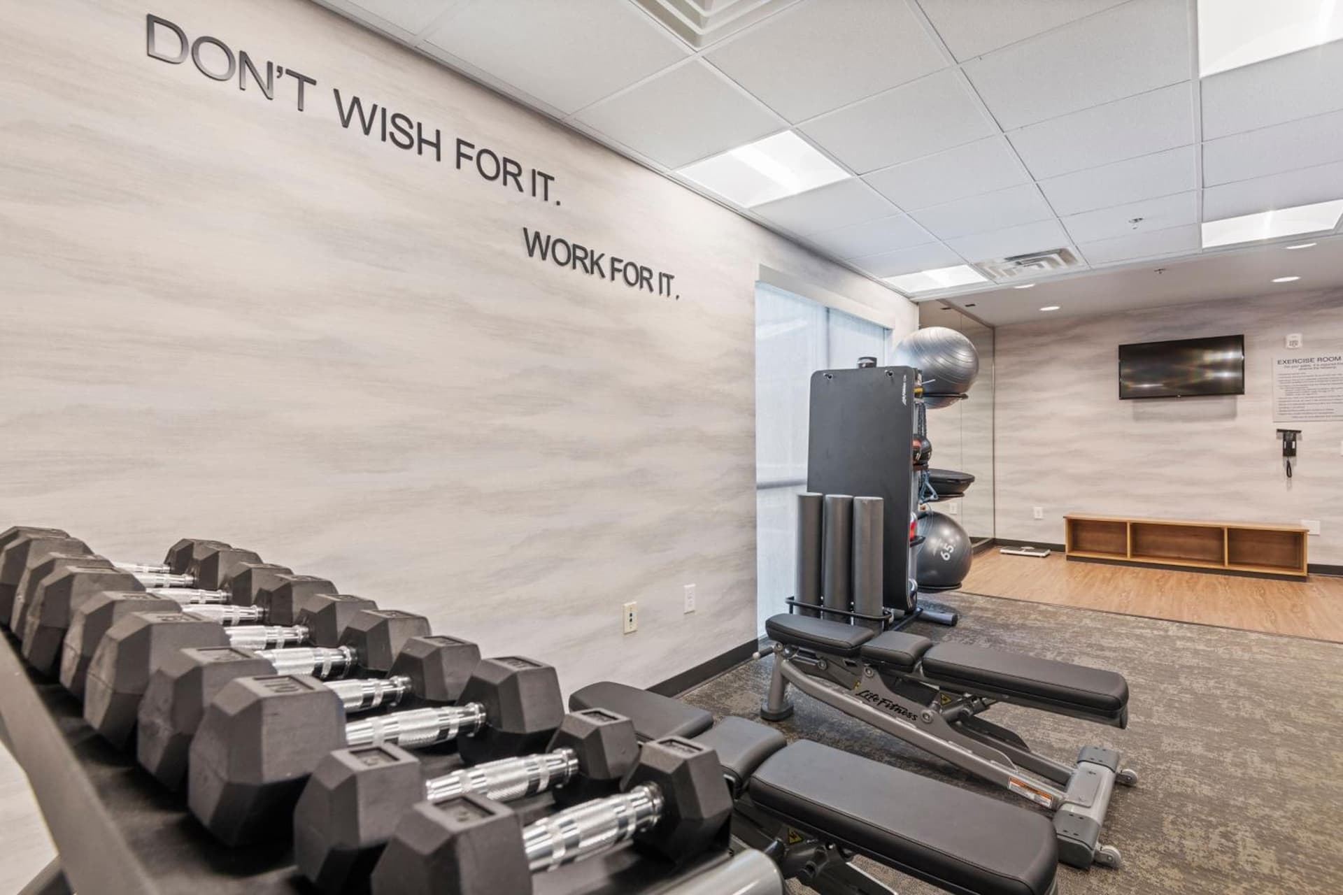 Fairfield Inn & Suites by Marriott Hickory gallery photo in Hickory, NC — image 32