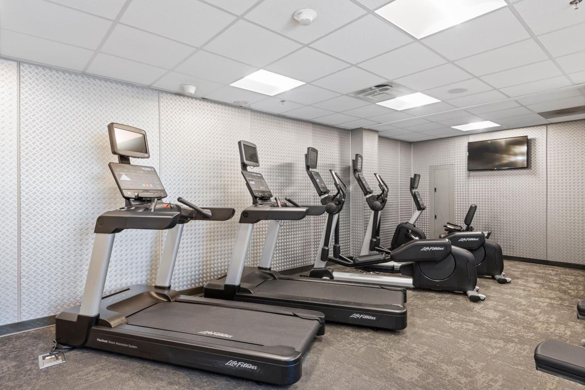 Fairfield Inn & Suites by Marriott Hickory gallery photo in Hickory, NC — image 31