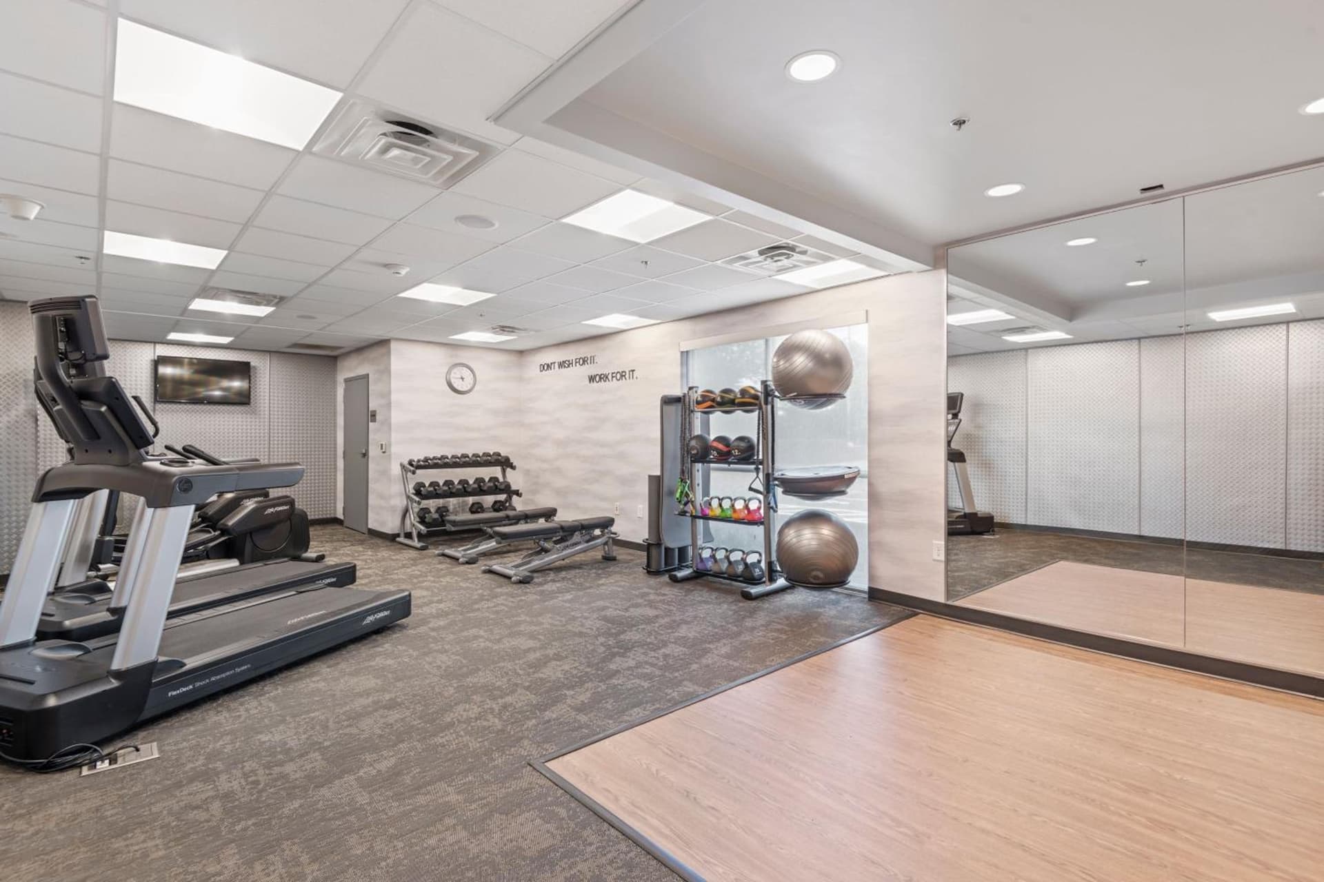 Fairfield Inn & Suites by Marriott Hickory gallery photo in Hickory, NC — image 25