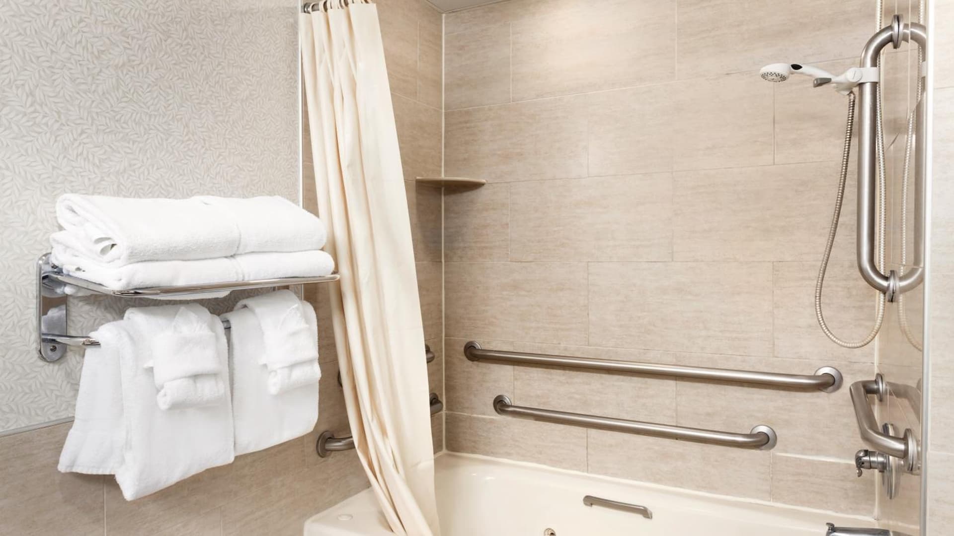 Holiday Inn & Suites Ocean City by IHG gallery photo in Ocean City, MD — image 26