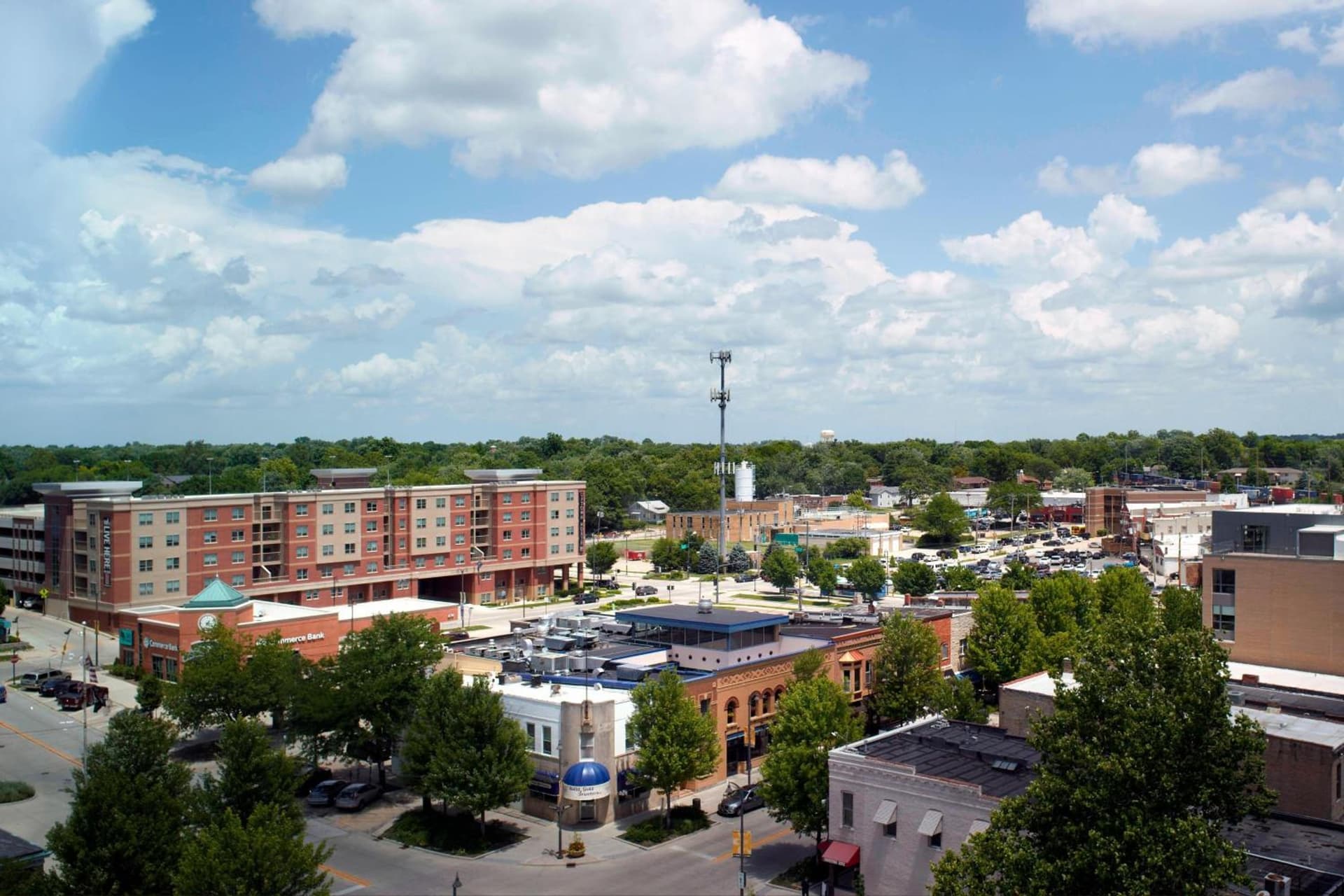Marriott Bloomington Normal Hotel and Conference Center gallery photo in Bloomington, IL — image 7