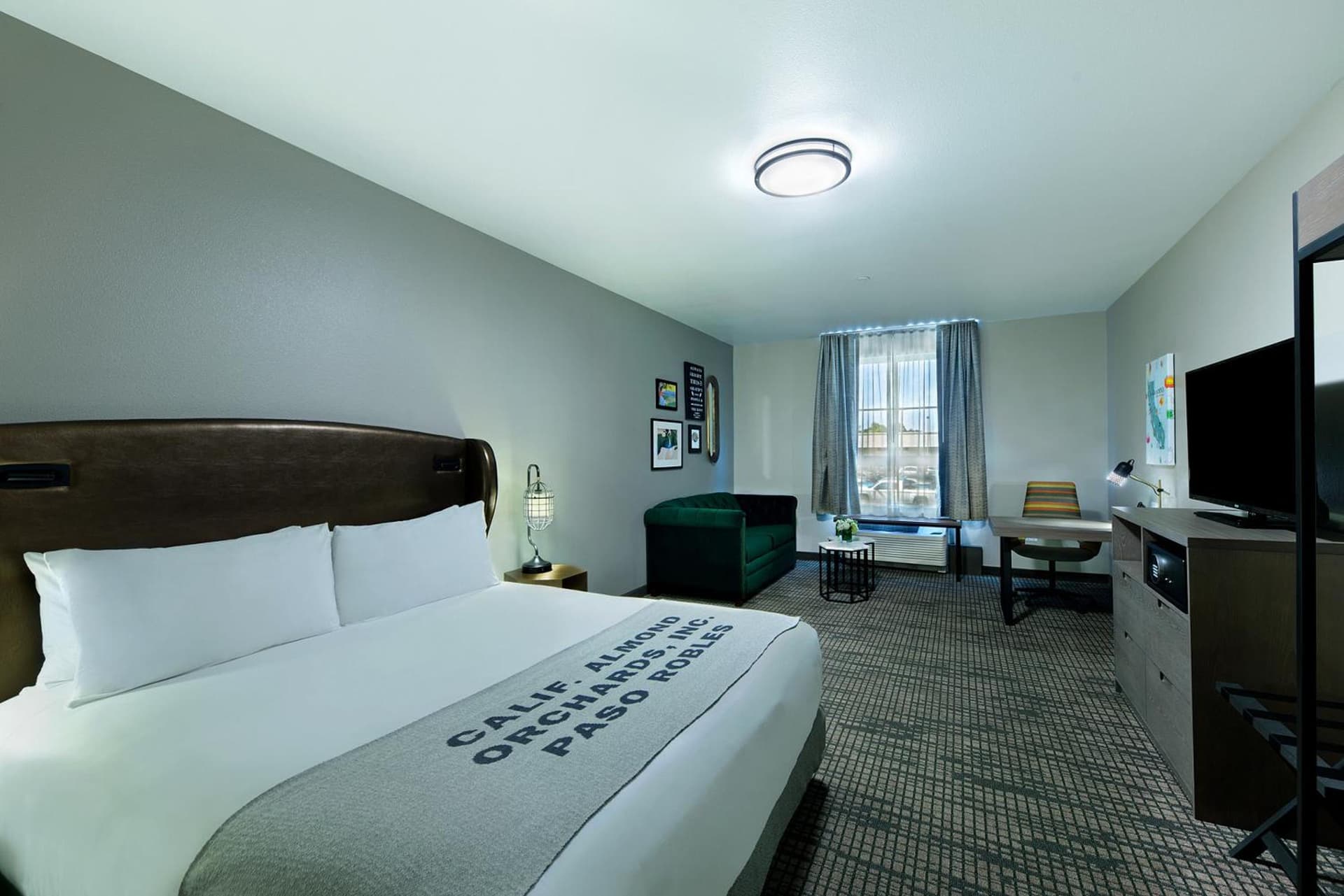 Oxford Suites Paso Robles gallery photo in Paso Robles, CA — image 39