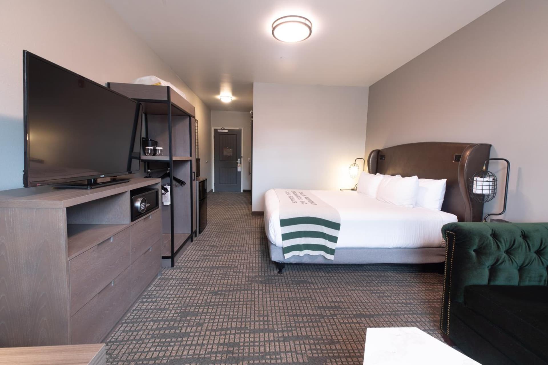 Oxford Suites Paso Robles gallery photo in Paso Robles, CA — image 14