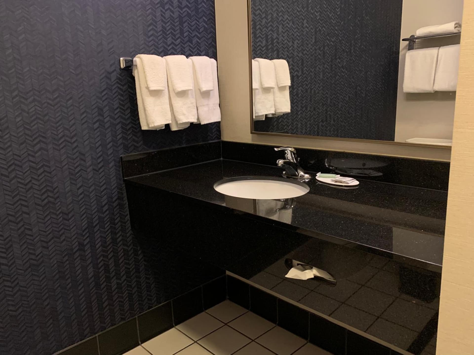 Fairfield Inn & Suites by Marriott Marietta property views in Marietta, OH — gallery photo 3
