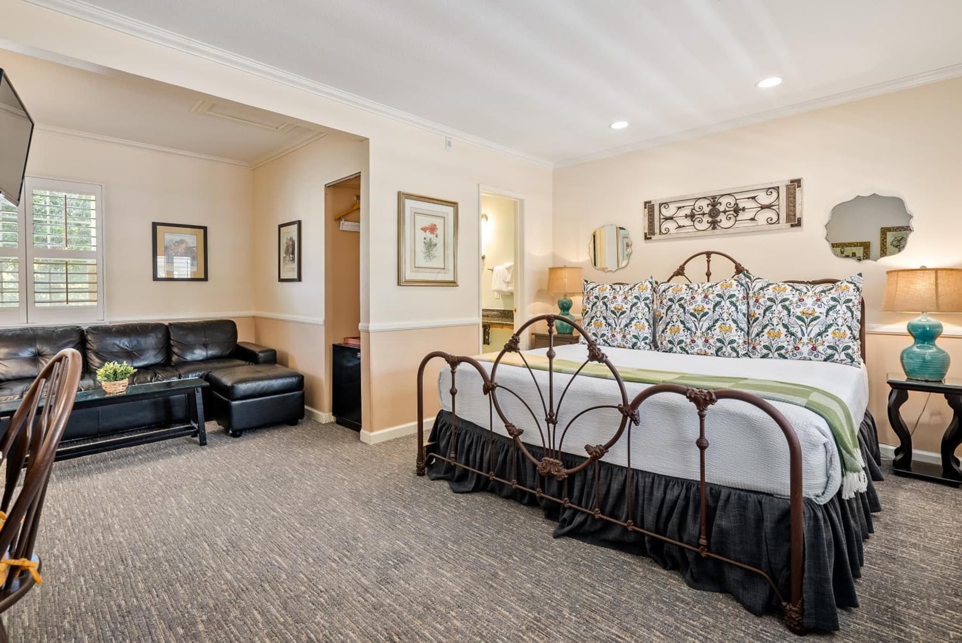 Apple Farm Inn property views in San Luis Obispo, CA — gallery photo 3