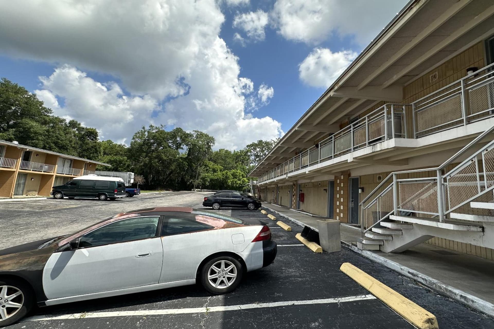 Campus Inn by Hotel O Gainesville - University Area featured exterior or lobby in Gainesville, FL — similar hotel