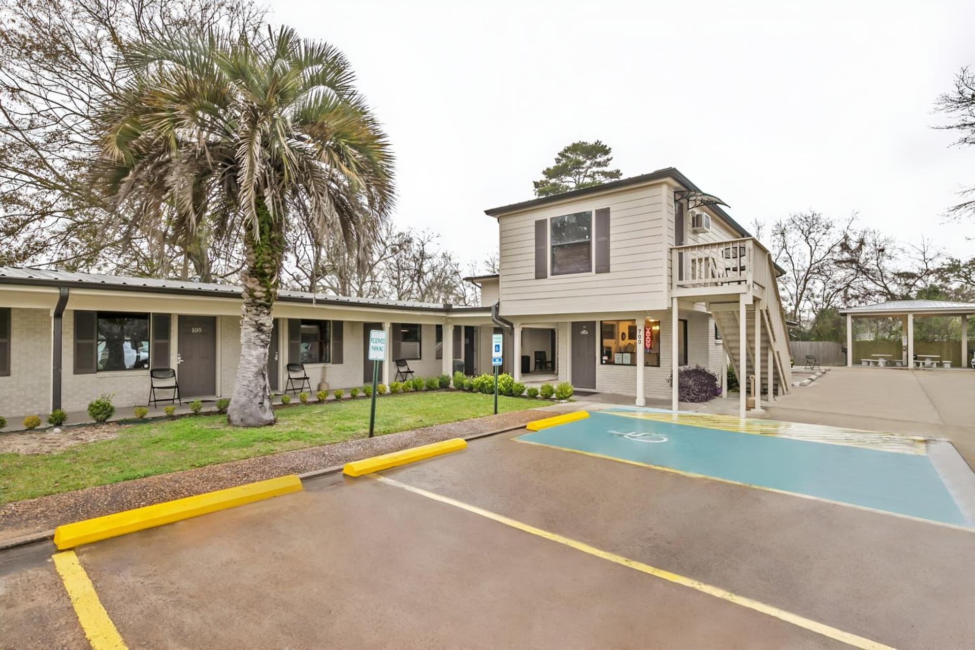 OYO Hotel Sulphur LA Hwy 90 West — hotel in Sulphur, Louisiana