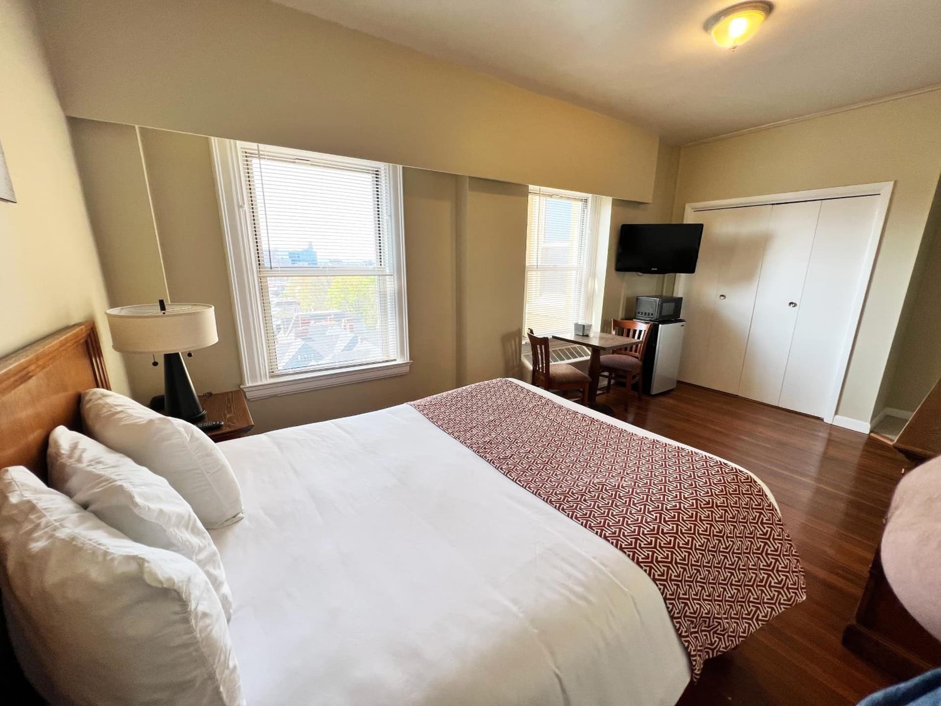 Lenox Hotel and Suites gallery photo in Buffalo, NY — image 20