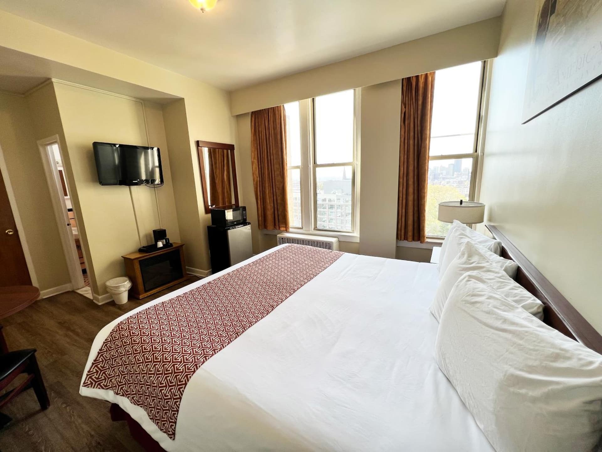 Lenox Hotel and Suites gallery photo in Buffalo, NY — image 15