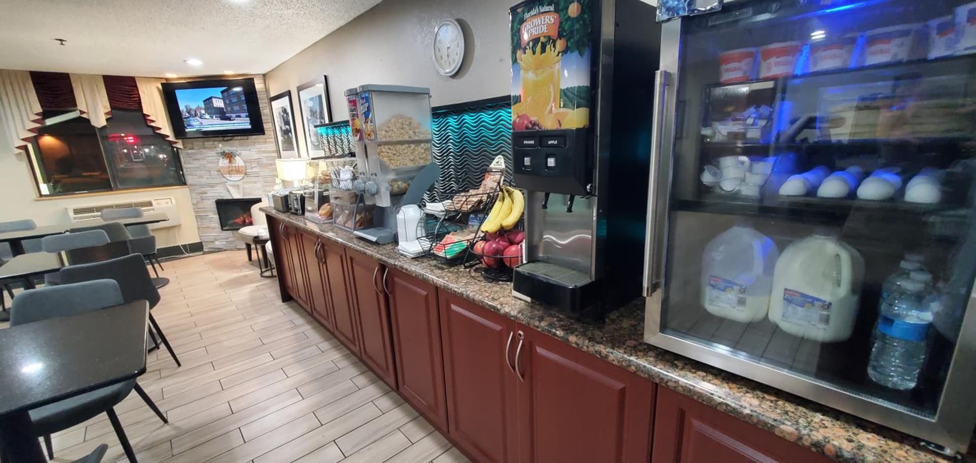 Super 8 by Wyndham Sterling Heights/Detroit Area gallery photo in Sterling Heights, MI — image 4