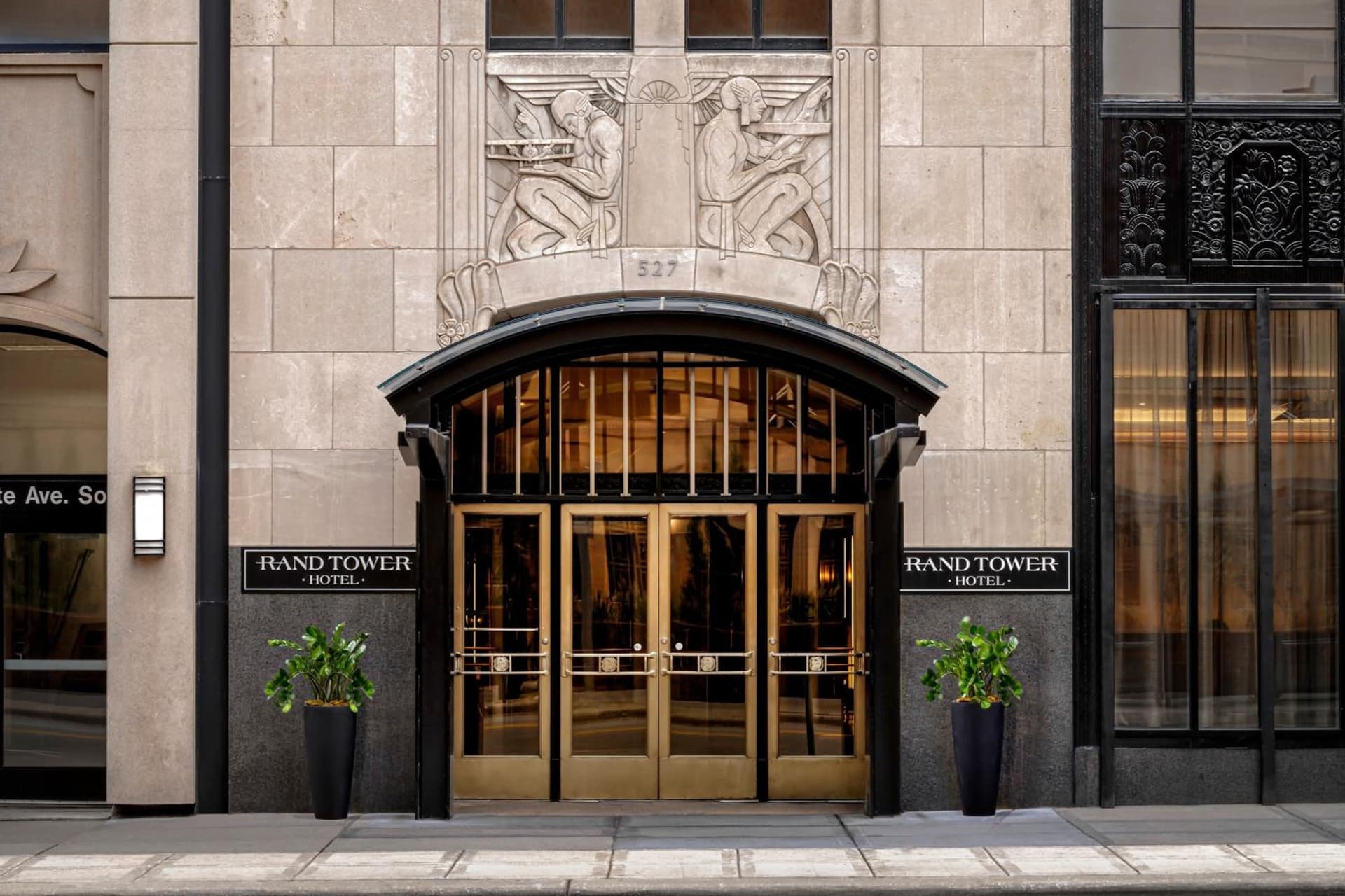 Rand Tower Hotel, Minneapolis, a Tribute Portfolio Hotel property views in Minneapolis, MN — gallery photo 3
