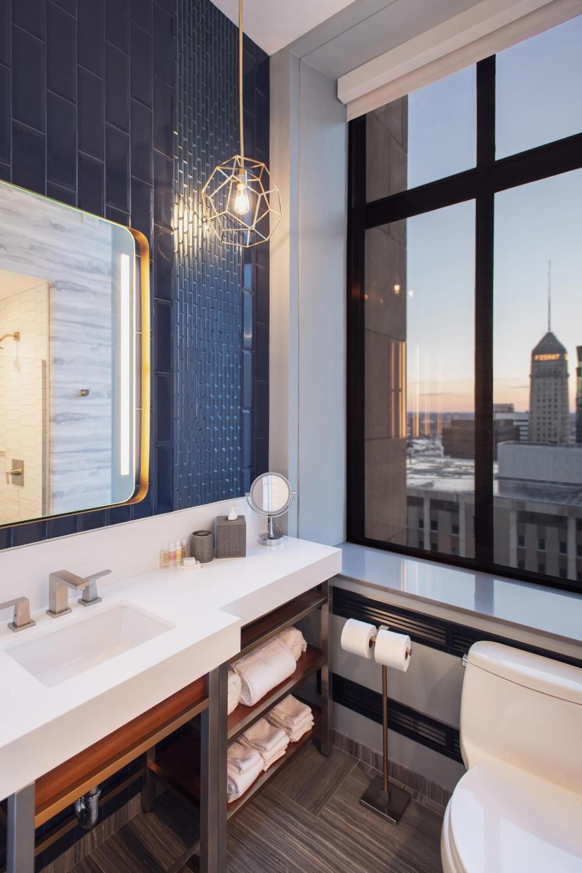 Rand Tower Hotel, Minneapolis, a Tribute Portfolio Hotel gallery photo in Minneapolis, MN — image 50