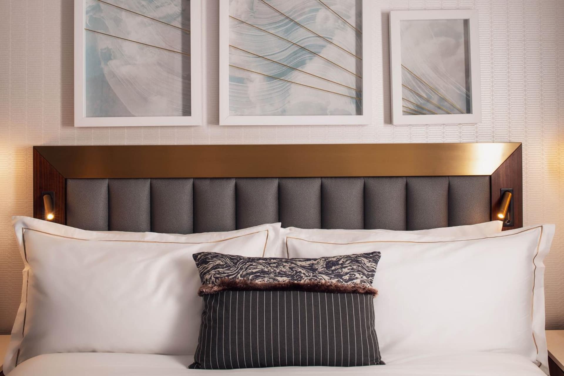 Rand Tower Hotel, Minneapolis, a Tribute Portfolio Hotel interior in Minneapolis, MN — gallery photo 2