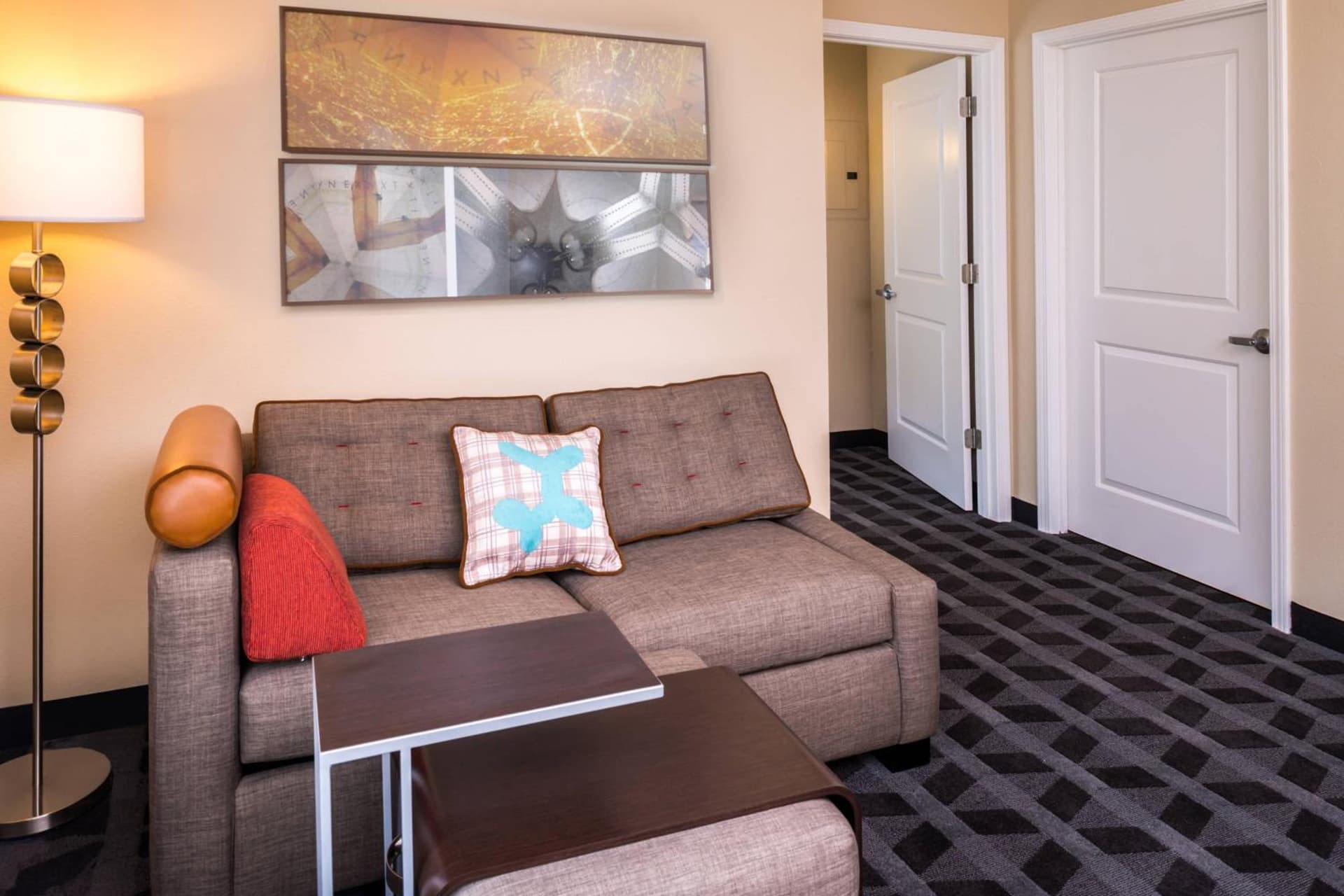TownePlace Suites Huntington interior in Huntington, WV — gallery photo 2