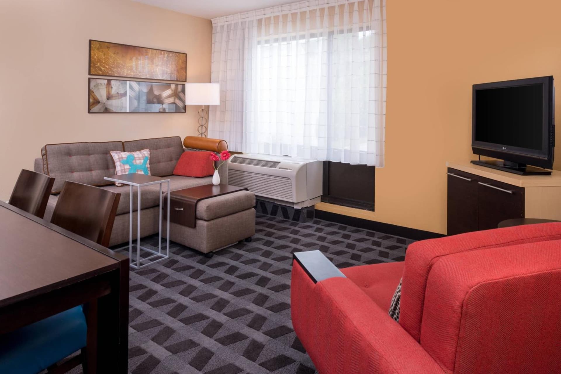 TownePlace Suites Huntington gallery photo in Huntington, WV — image 6