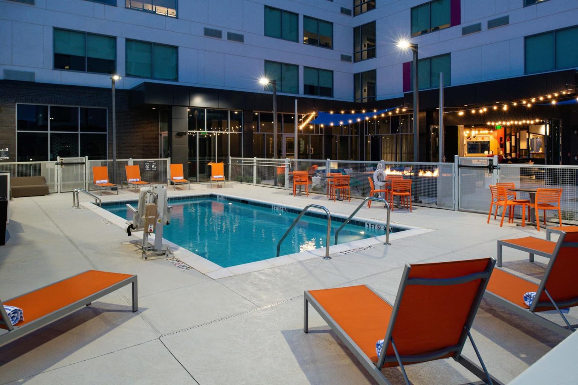 Aloft by Marriott Charlotte Airport gallery photo in Charlotte, NC — image 13