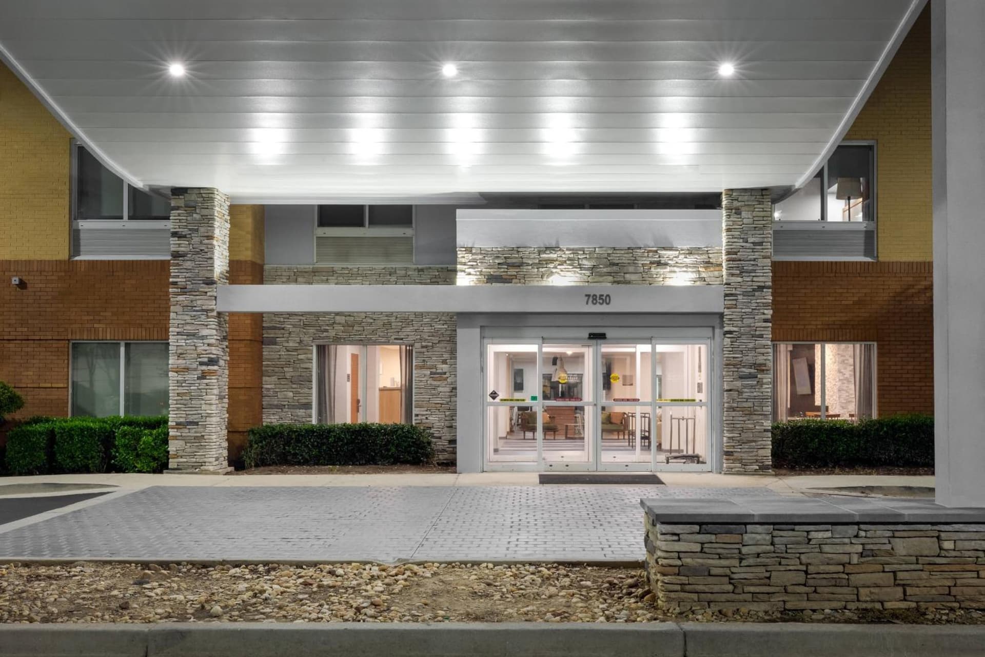 Fairfield Inn & Suites by Marriott Atlanta Stonecrest interior in Lithonia, GA — gallery photo 2