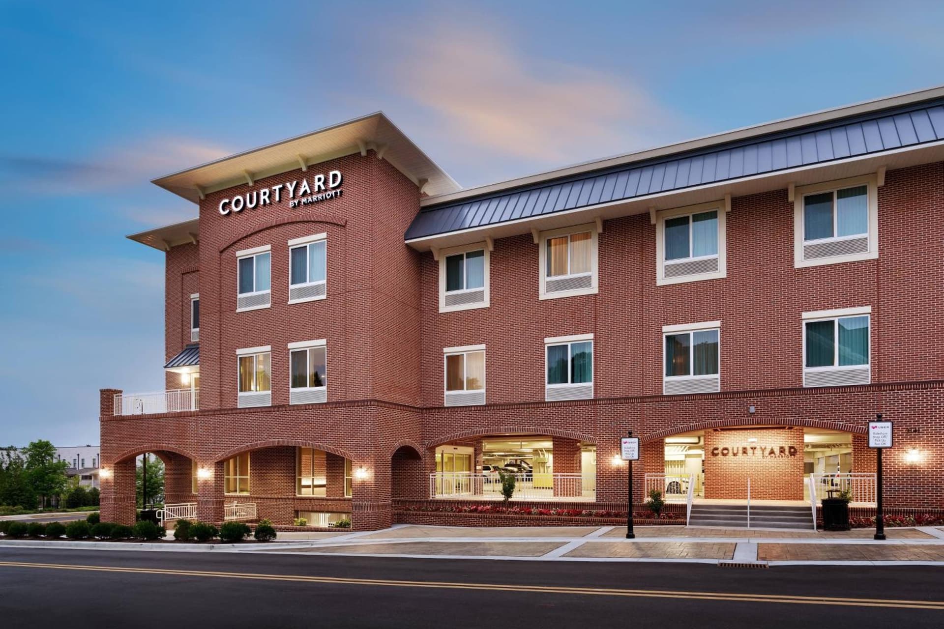 Courtyard by Marriott Atlanta Duluth Downtown interior in Duluth, GA — gallery photo 2