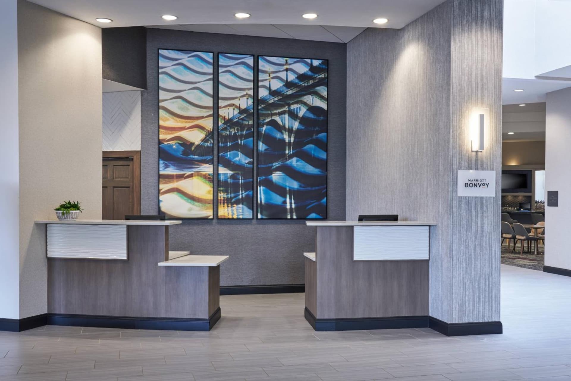 Delta Hotels by Marriott Detroit Novi interior in Farmington Hills, MI — gallery photo 2