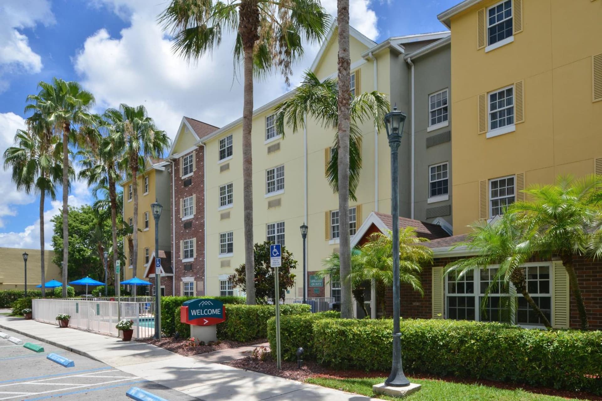 TownePlace Suites Miami West Doral Area interior in Miami, FL — gallery photo 2