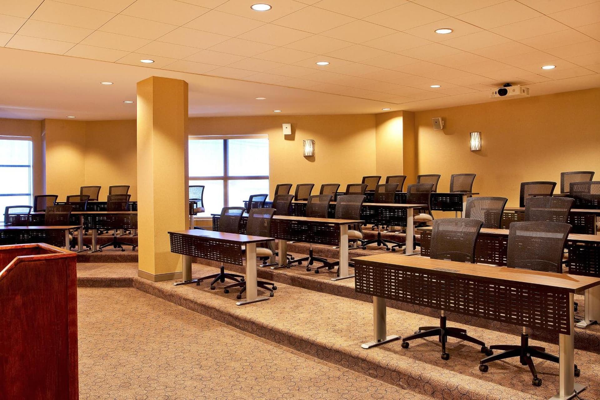 Sheraton Portsmouth Harborside Hotel gallery photo in Portsmouth, NH — image 27