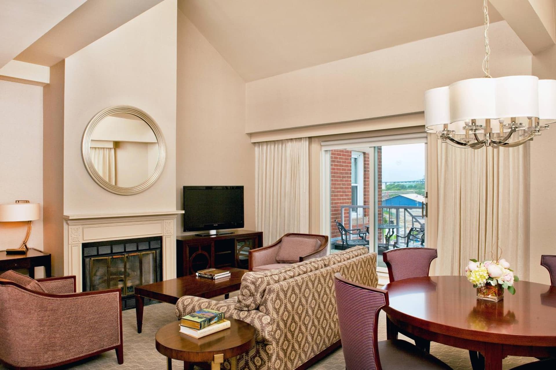 Sheraton Portsmouth Harborside Hotel gallery photo in Portsmouth, NH — image 15