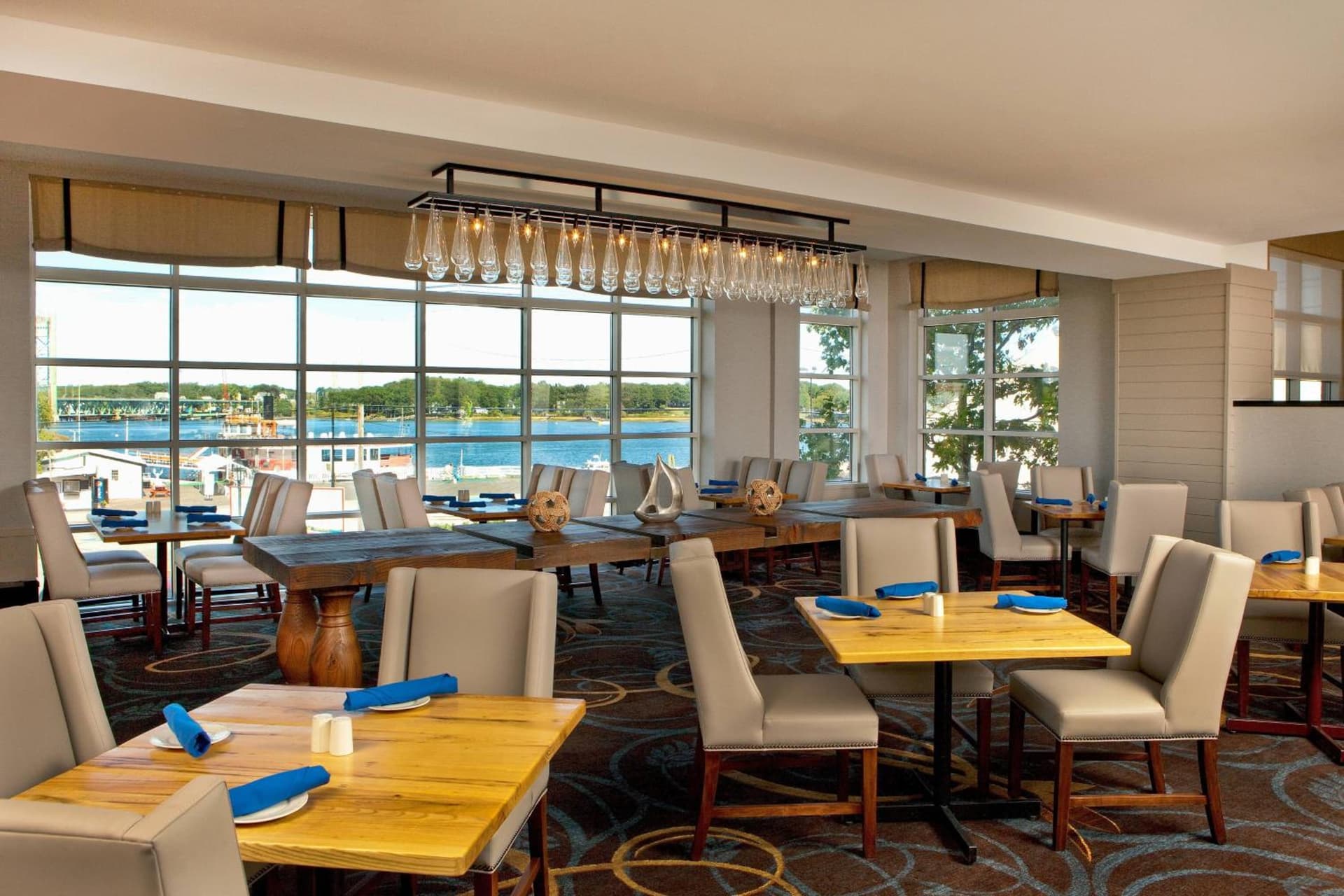 Sheraton Portsmouth Harborside Hotel gallery photo in Portsmouth, NH — image 38