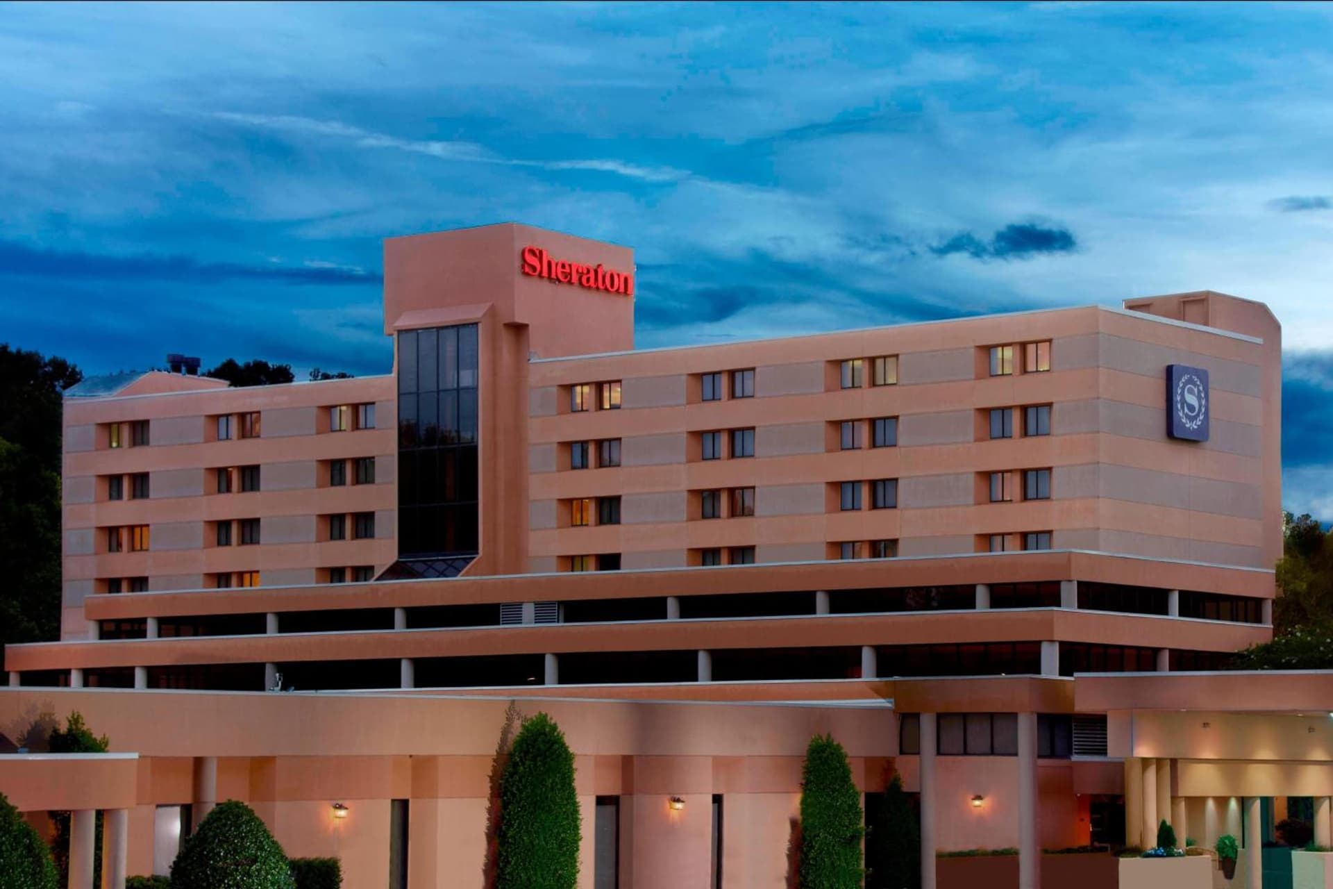 Sheraton Charlotte Airport interior in Charlotte, NC — gallery photo 2