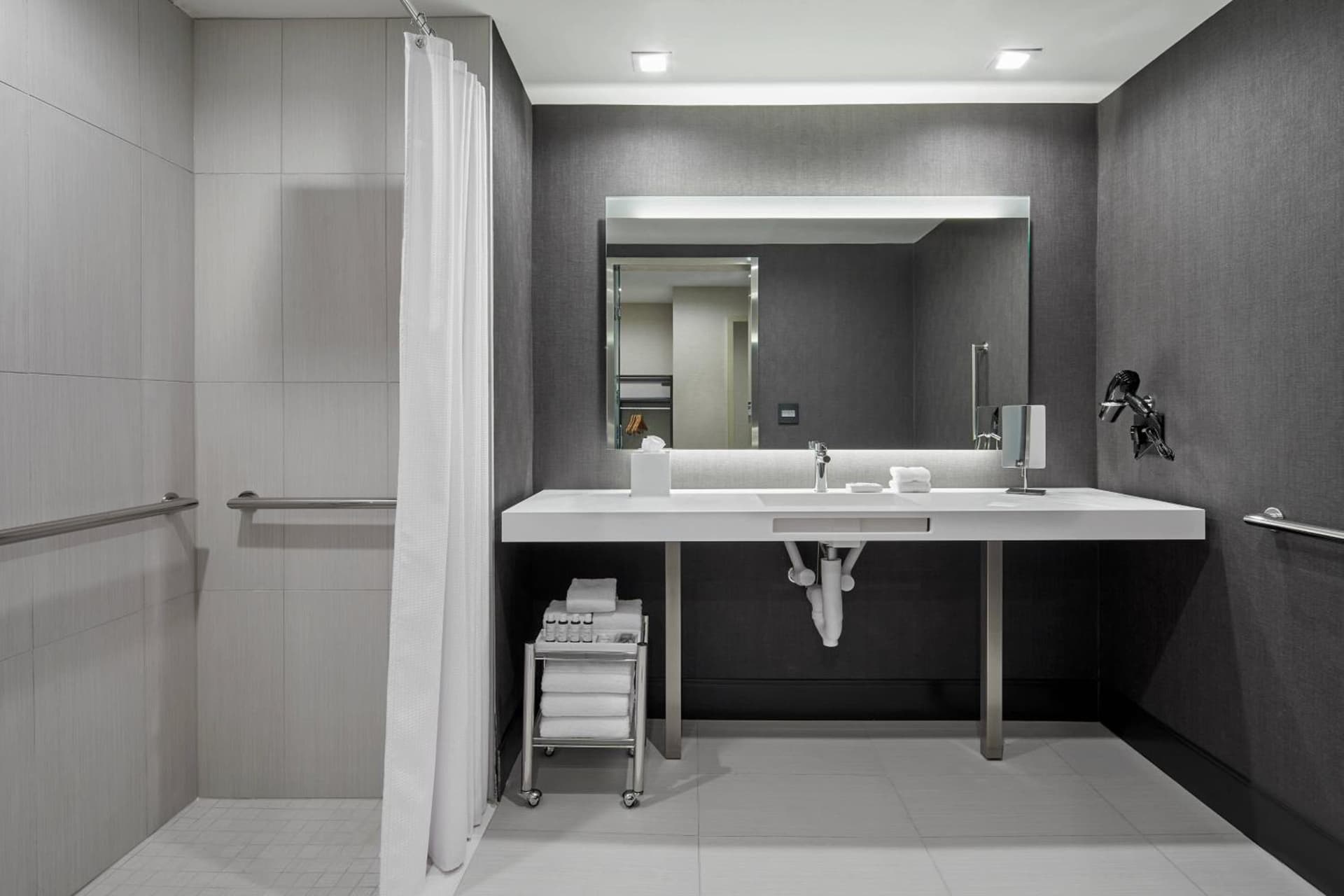 AC Hotel by Marriott Durham Duke University gallery photo in Durham, NC — image 35