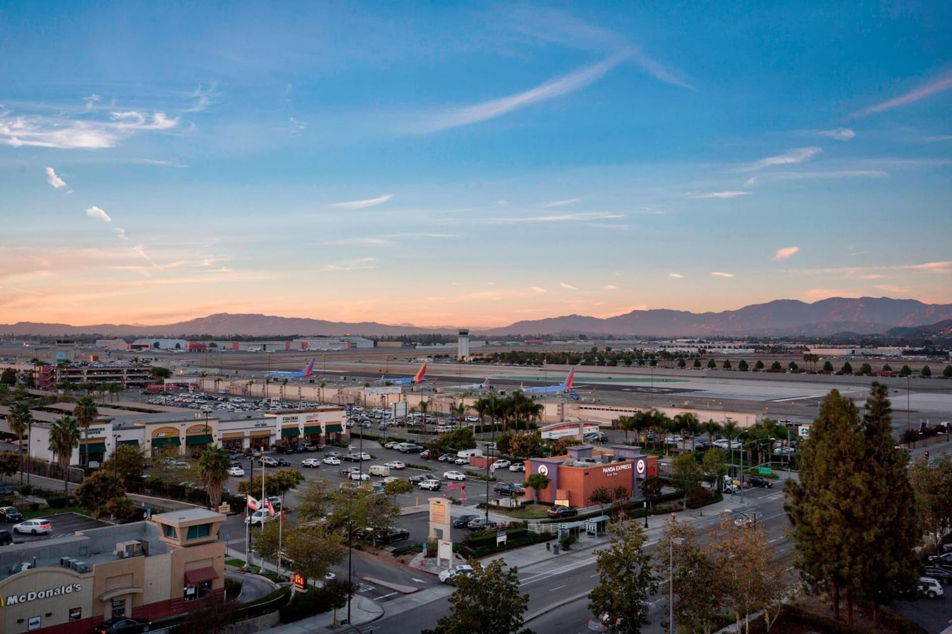 Los Angeles Marriott Burbank Airport gallery photo in Burbank, CA — image 31