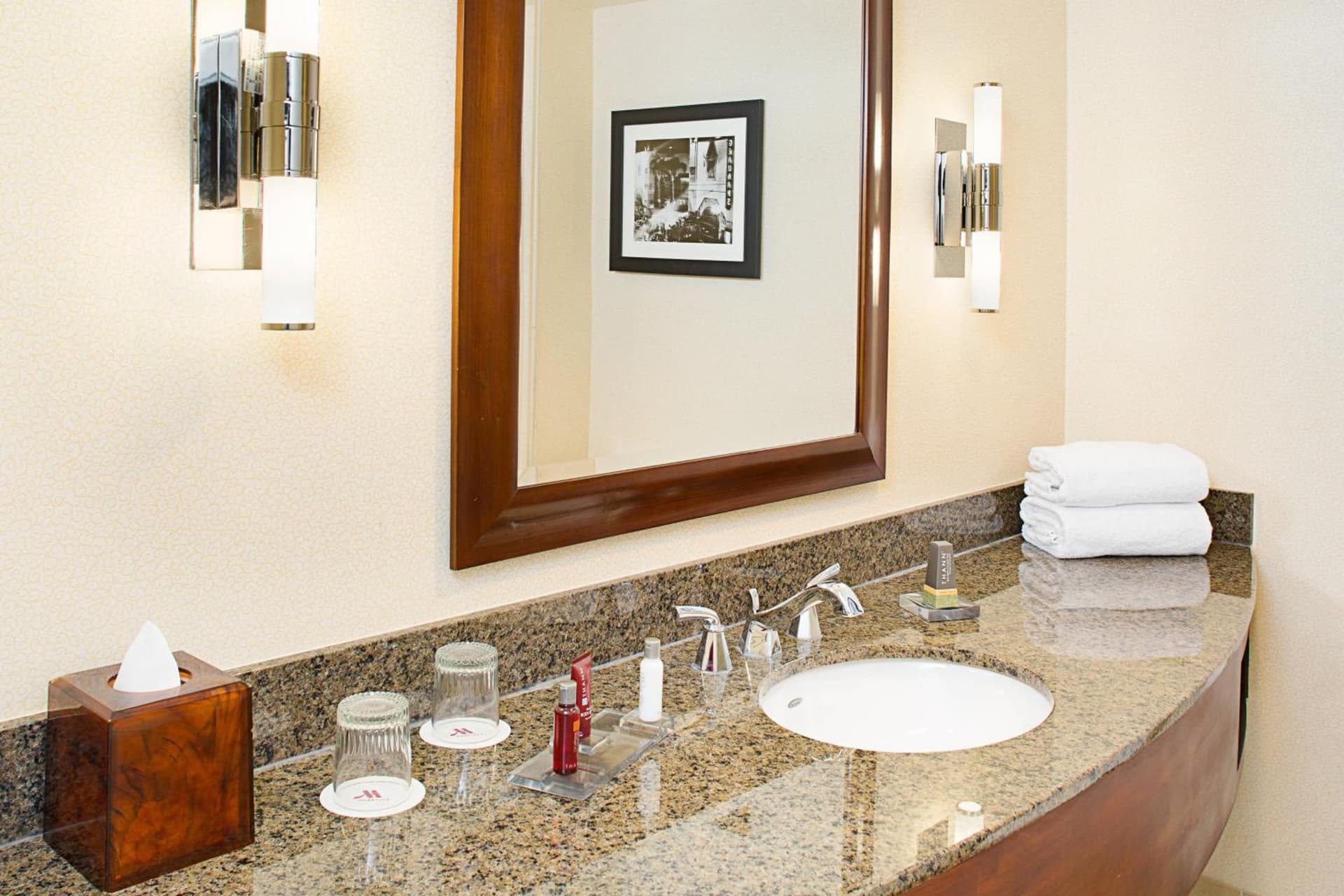 Los Angeles Marriott Burbank Airport gallery photo in Burbank, CA — image 27