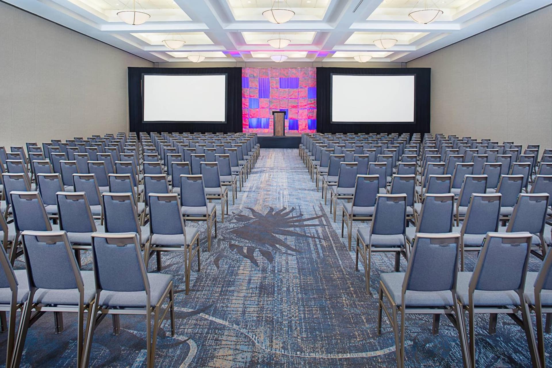 Los Angeles Marriott Burbank Airport property views in Burbank, CA — gallery photo 3