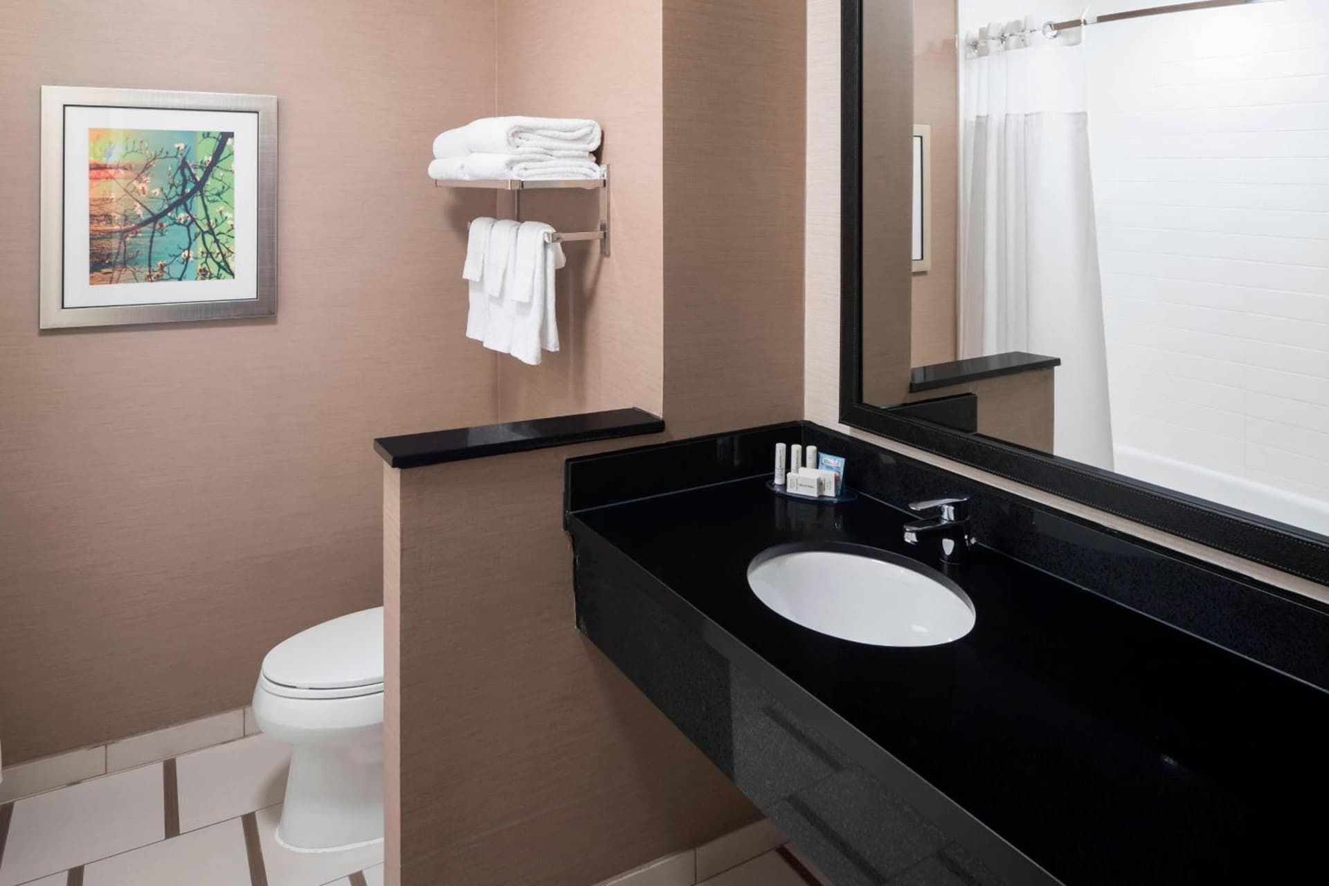 Fairfield Inn & Suites by Marriott Houston Pasadena gallery photo in Pasadena, TX — image 9