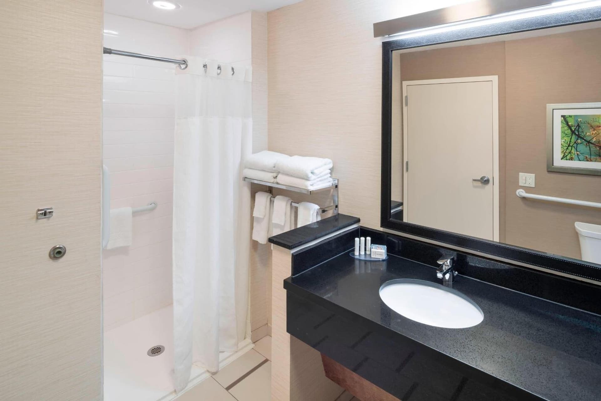 Fairfield Inn & Suites by Marriott Houston Pasadena gallery photo in Pasadena, TX — image 8