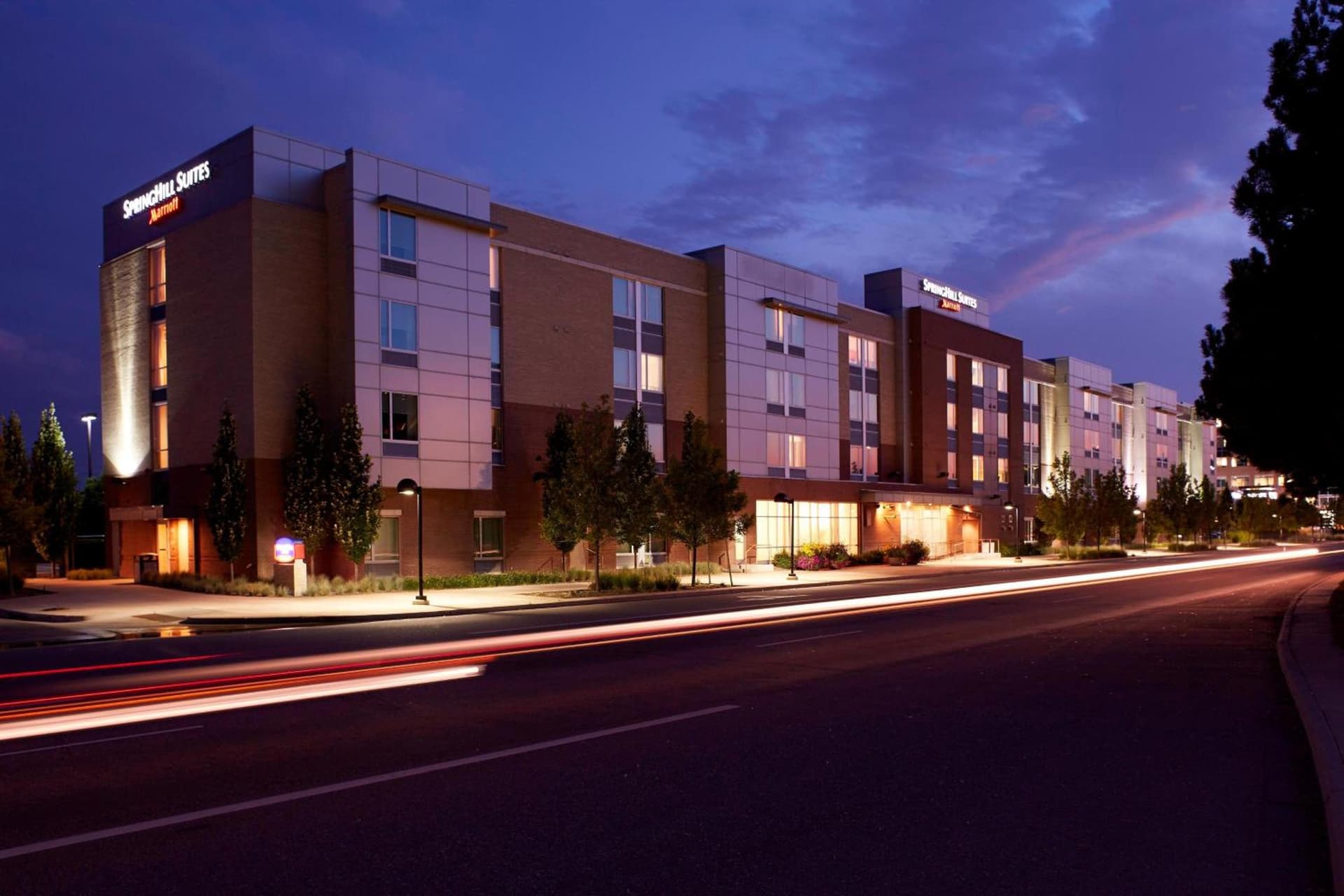 SpringHill Suites Denver at Anschutz Medical Campus interior in Aurora, CO — gallery photo 2