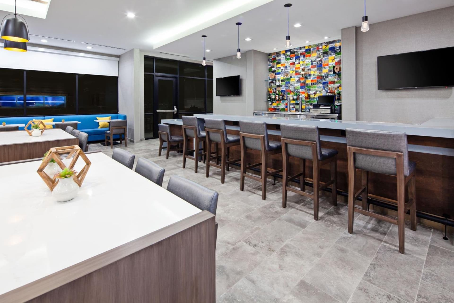 SpringHill Suites by Marriott Escondido Downtown gallery photo in Escondido, CA — image 20