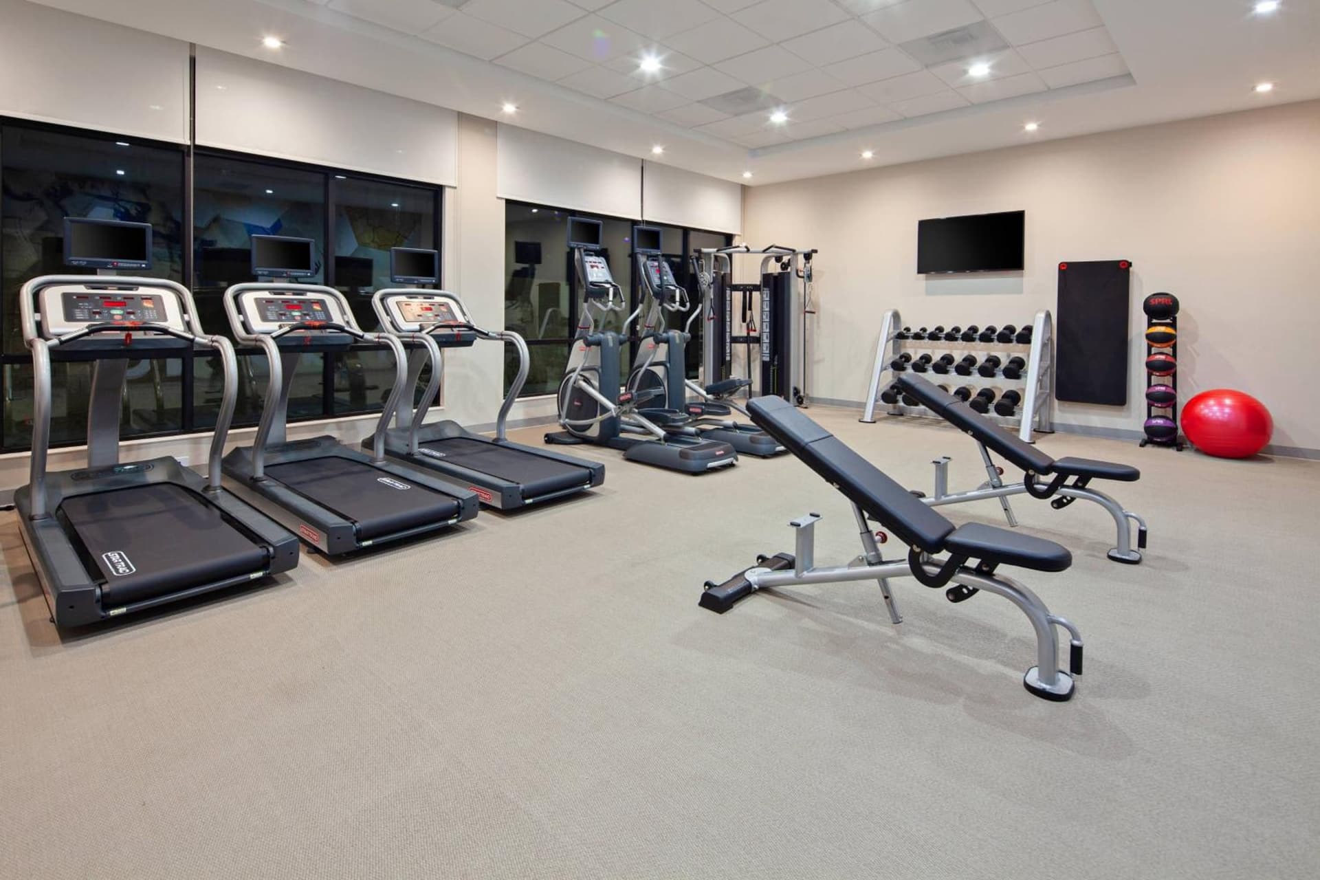 SpringHill Suites by Marriott Escondido Downtown gallery photo in Escondido, CA — image 17