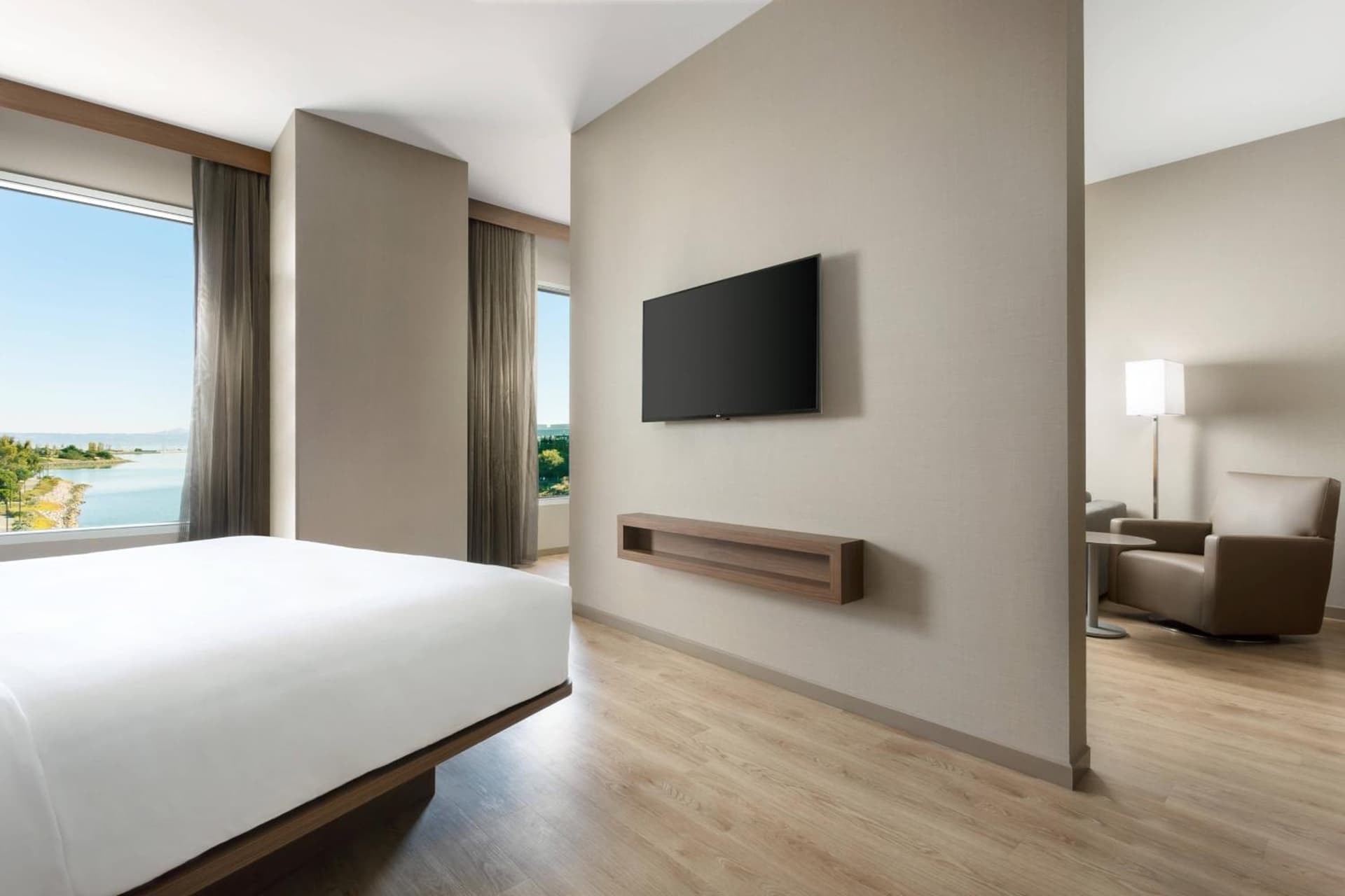 AC Hotel by Marriott San Francisco Airport/Oyster Point Waterfront gallery photo in South San Francisco, CA — image 6