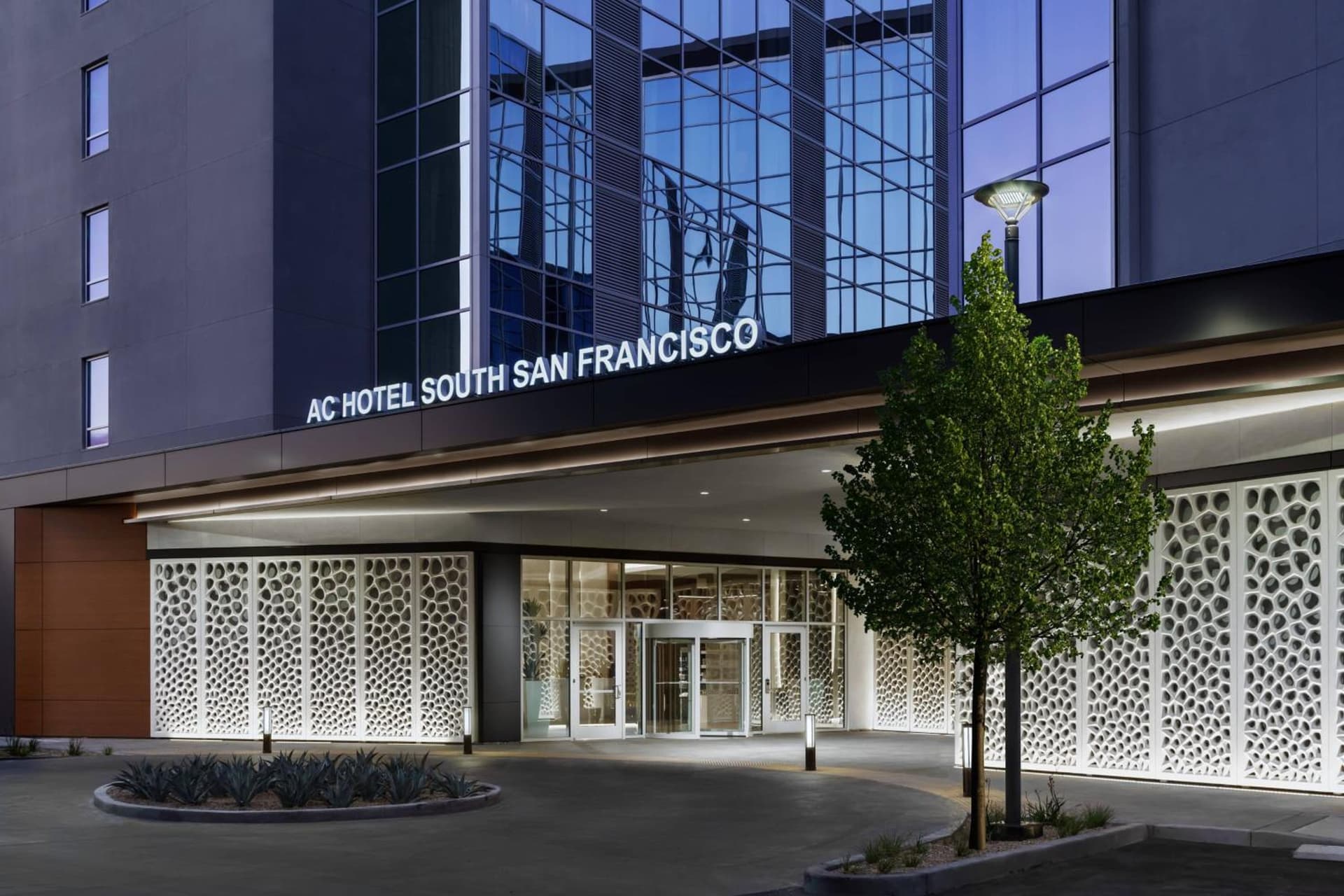 AC Hotel by Marriott San Francisco Airport/Oyster Point Waterfront gallery photo in South San Francisco, CA — image 55