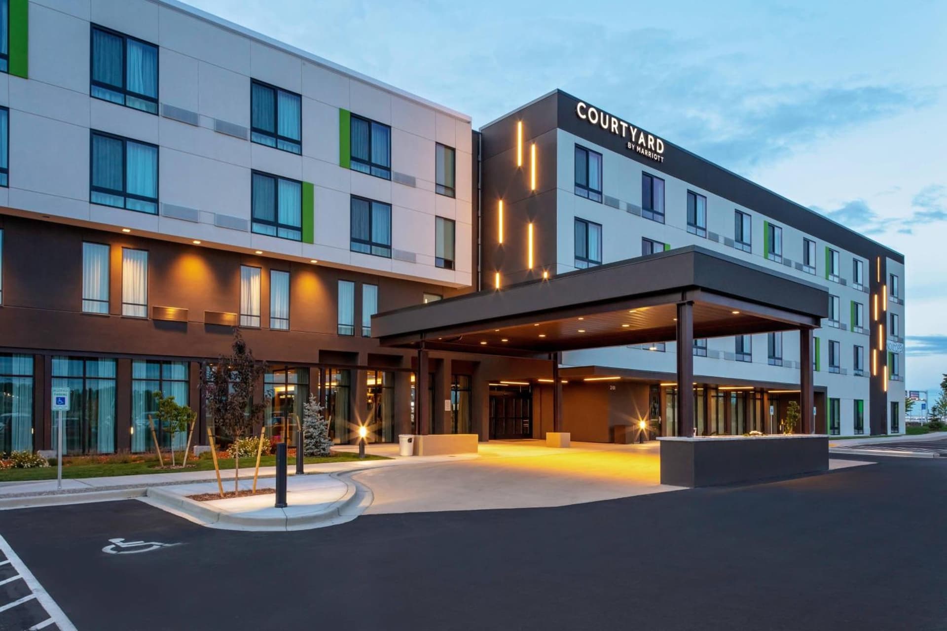 Courtyard Pasco Tri-Cities Airport featured exterior or lobby in Pasco, WA — similar hotel