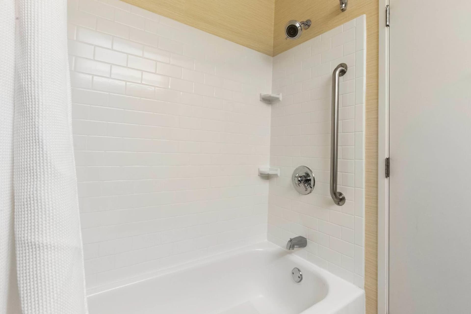 AmericInn by Wyndham St. Cloud MN Shopping Area gallery photo in St Cloud, MN — image 39